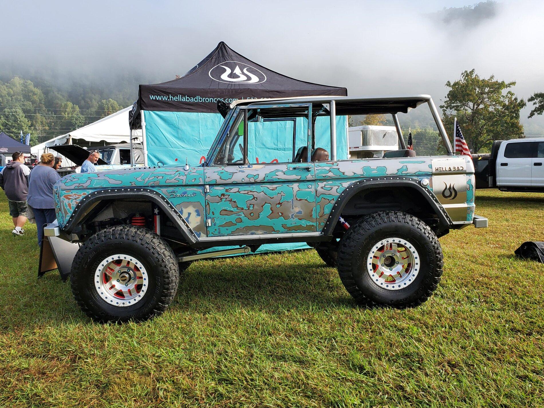 Ford Bronco The Classics On Display at SuperCel East 20201007_101416