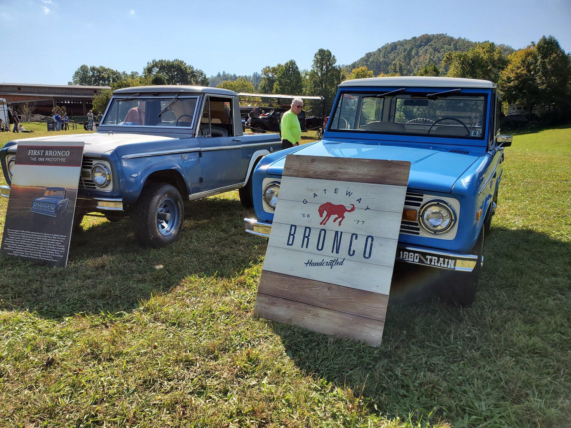 Ford Bronco The Classics On Display at SuperCel East 20201007_114100