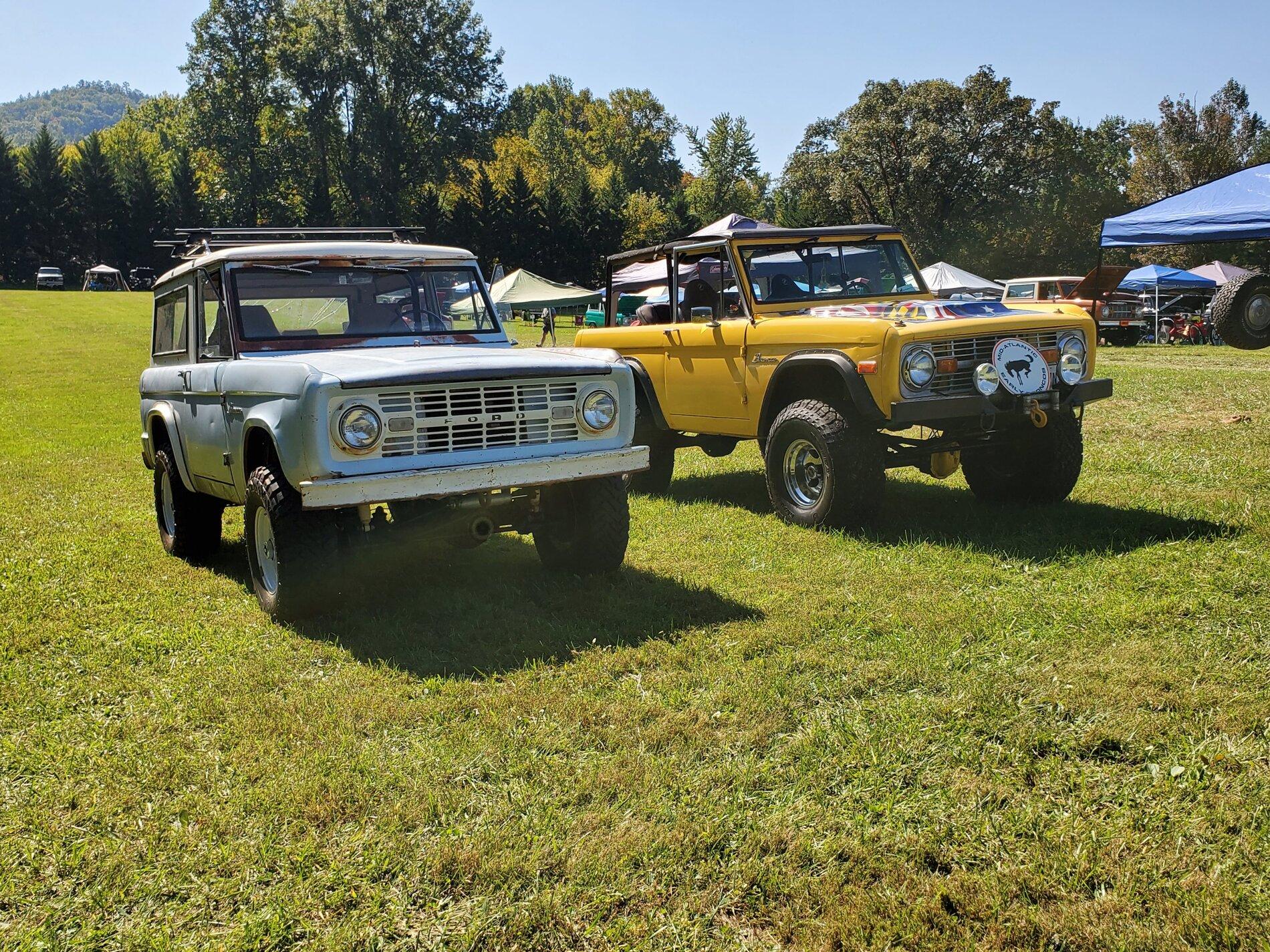 Ford Bronco The Classics On Display at SuperCel East 20201007_131241