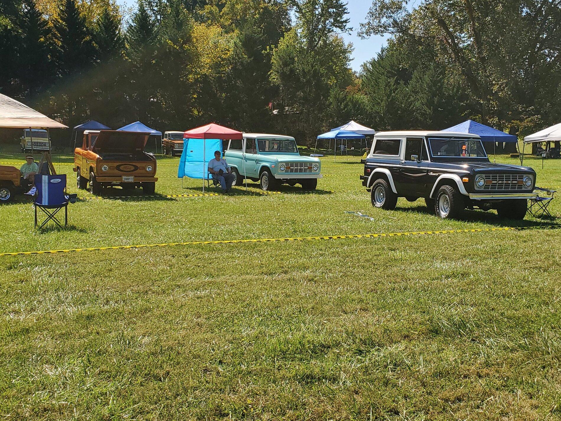 Ford Bronco The Classics On Display at SuperCel East 20201007_131523