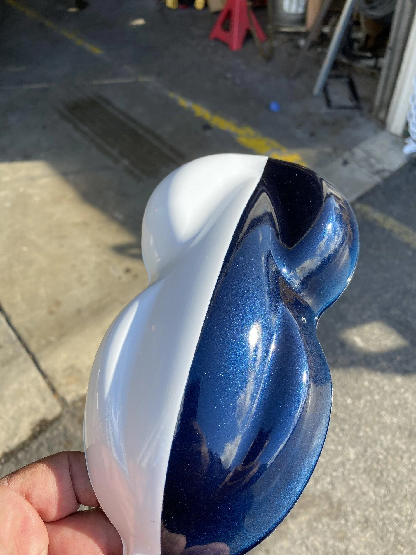 Ford Bronco Antimatter blue with white combo 7DE88C19-434A-417C-9DD2-F87B92A2A892