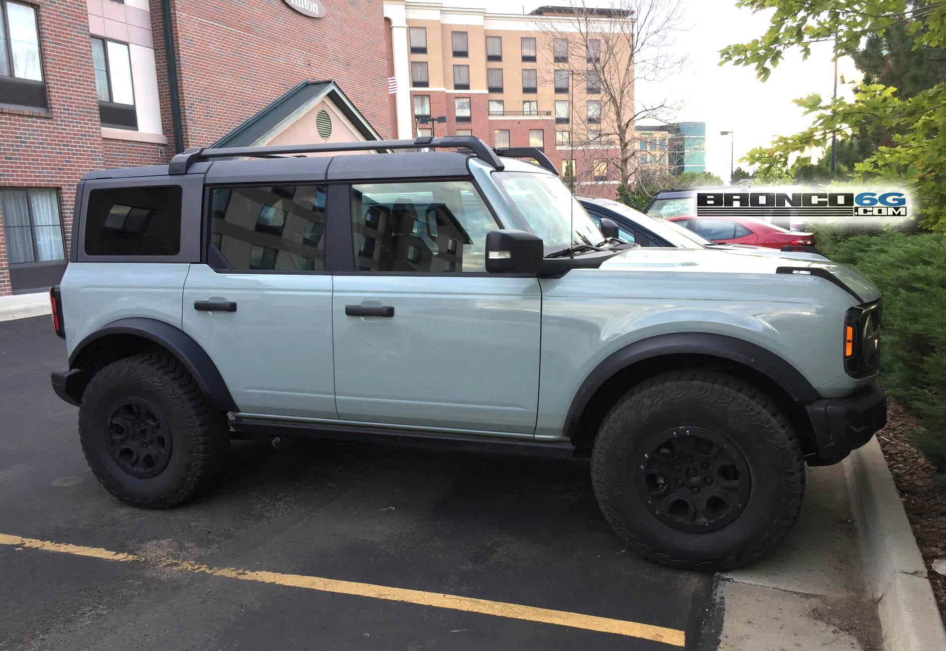 Ford Bronco Is this Cactus Gray? Cactus Grey Gray Ford Bronco 2021 4 door 2