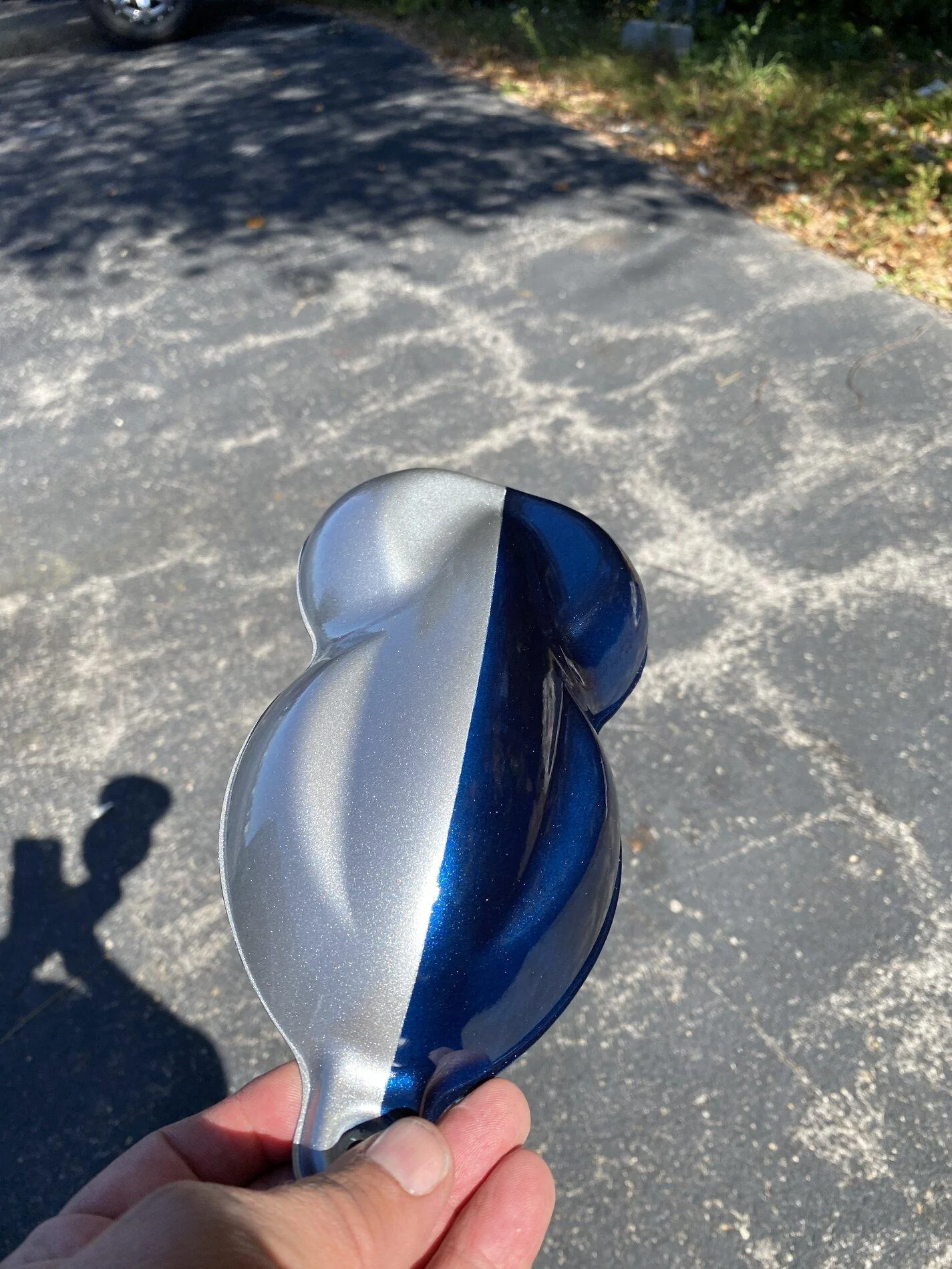 Ford Bronco Antimatter blue/ iconic silver combo DAB85751-6E98-4F63-B207-6A099D78407B