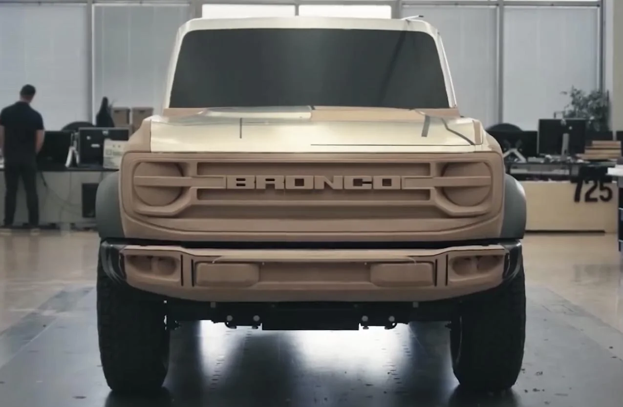Ford Bronco Just crashed my jeep 4D3C65C5-5184-4922-8F01-A5F6FF2FFED0