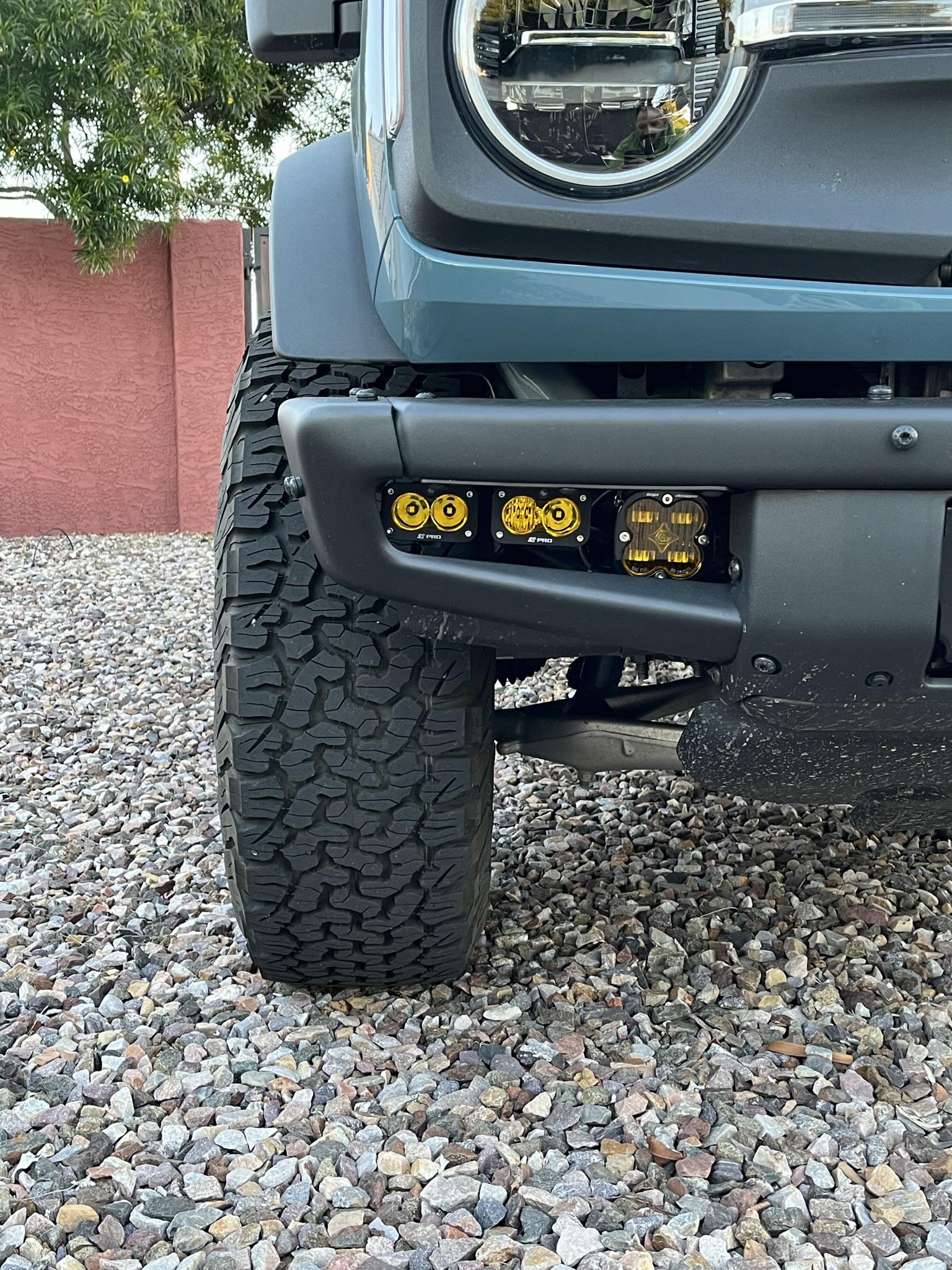 Ford Bronco Fog or spot lights FB6BAFE4-1638-4E1B-8719-A95BC7044813