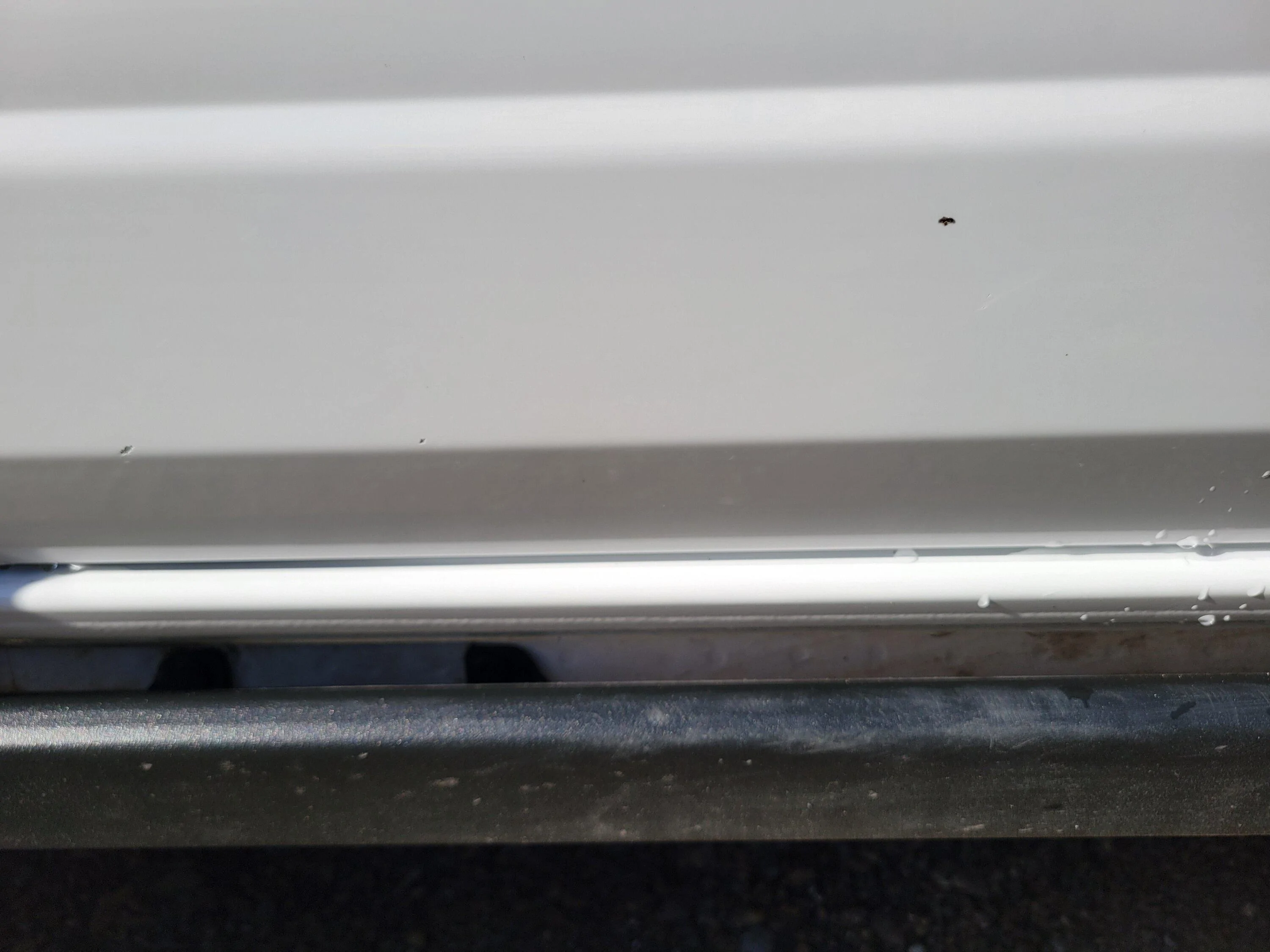 Ford Bronco 1st wash - paint chips and rail rust 20230124_143415