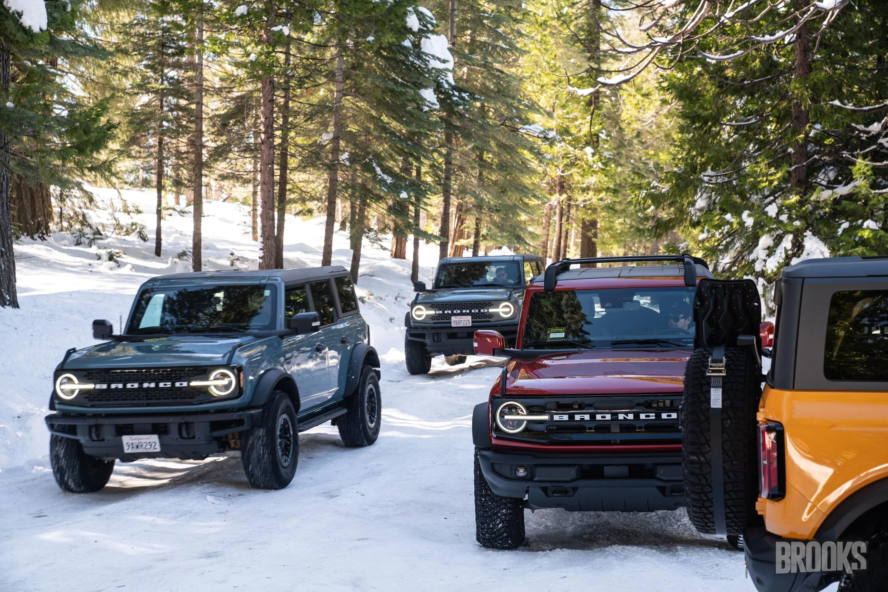 Ford Bronco 20+ Broncos hit the mountain to find some snow... lessons were learned MJB00706