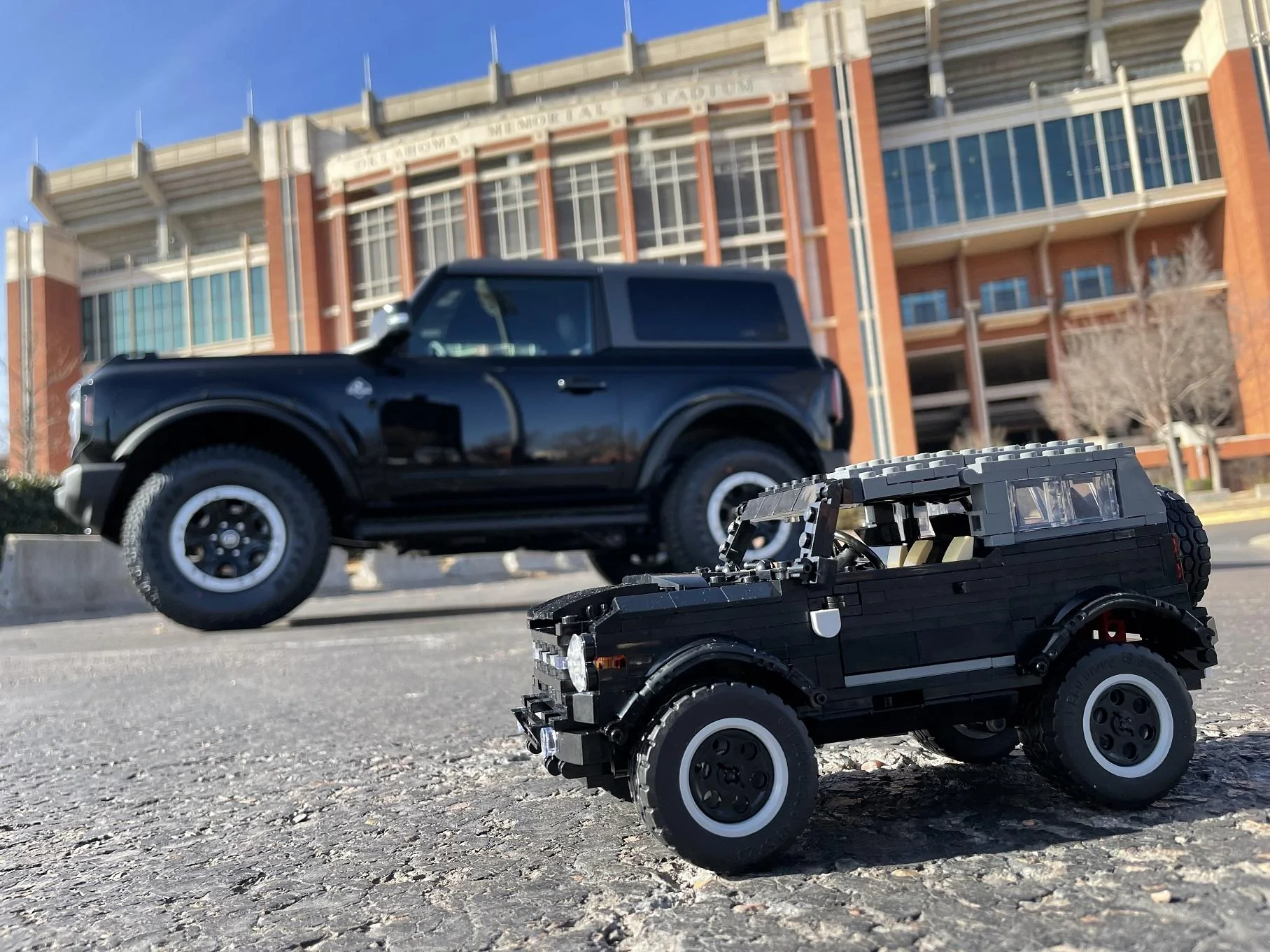 Ford Bronco SHADOW BLACK Bronco Club IMG_1313