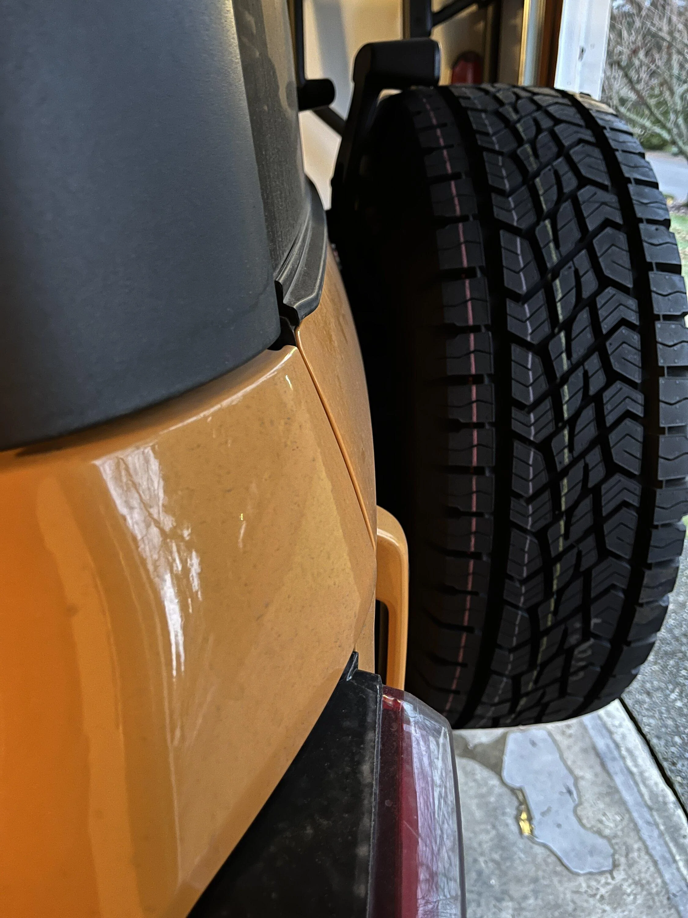 Ford Bronco Does this look right to you? (Cargo area/tailgate) 4C765AD9-DE56-449F-B556-6A39332EFD99