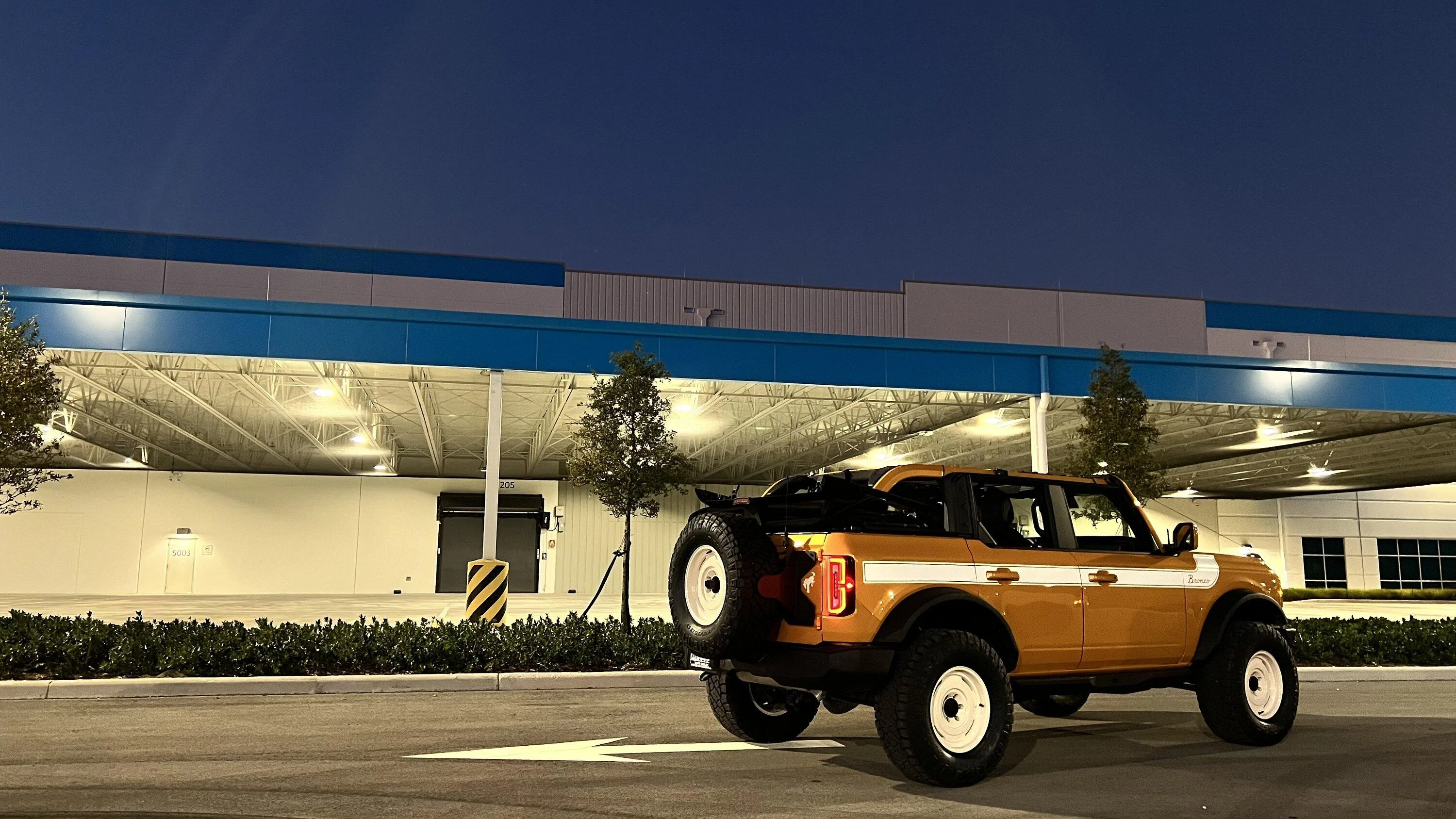 Ford Bronco HERITAGE EDITION Bronco Club 98677EA3-3767-476E-A95D-5E247AA946E7