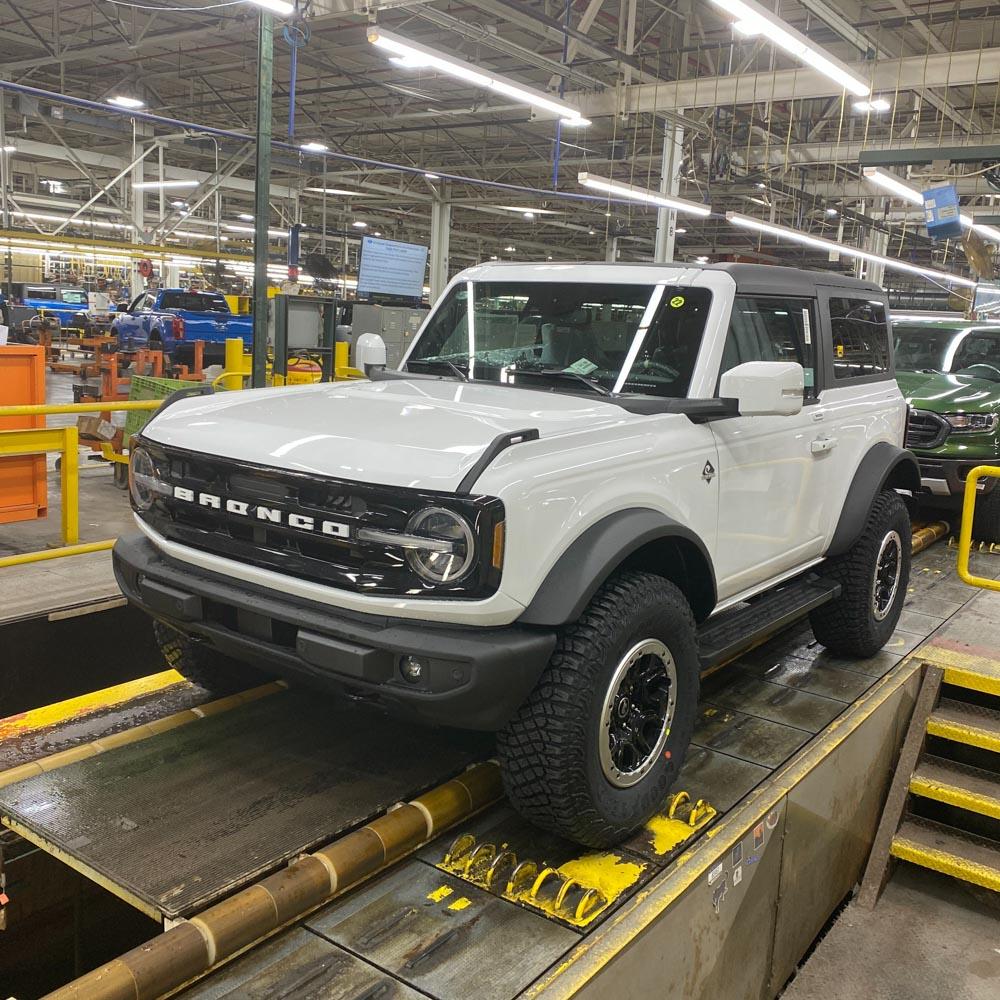 Ford Bronco 12/19/2022 build week group image