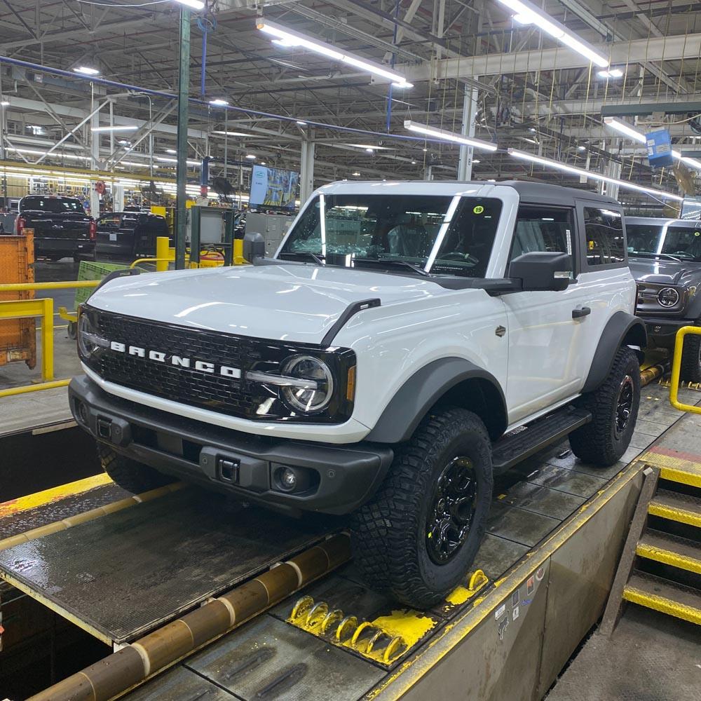Ford Bronco 01/16/2023 Build Week image