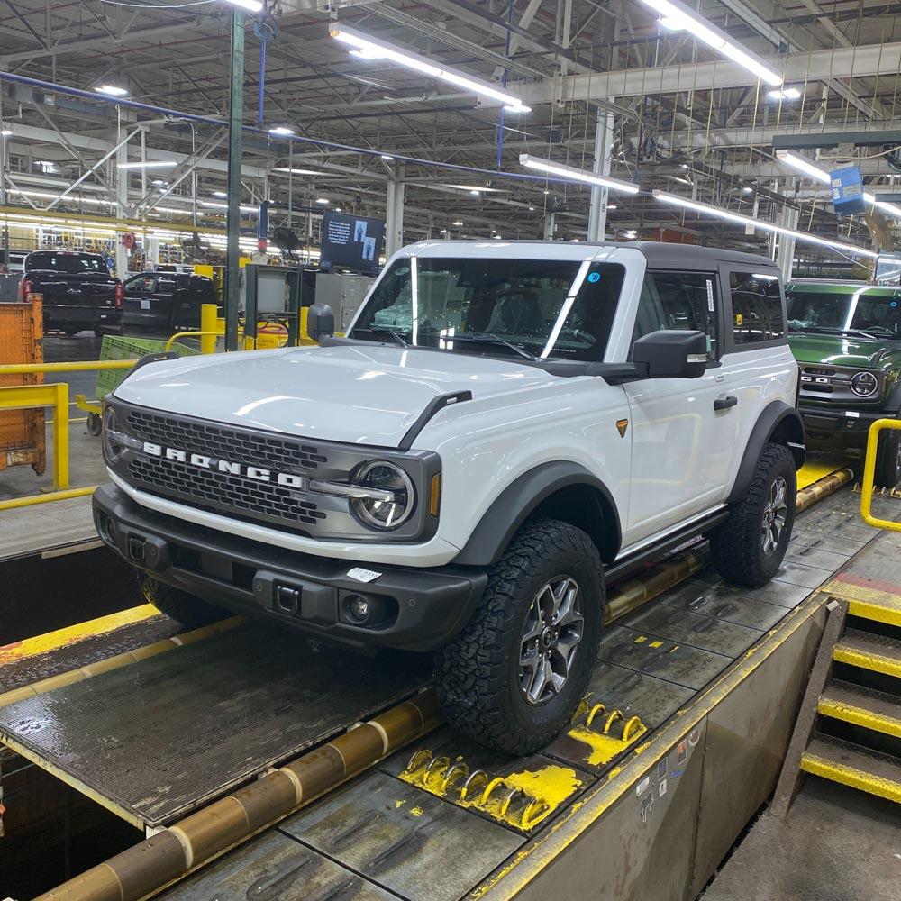 Ford Bronco 01/16/2023 Build Week image