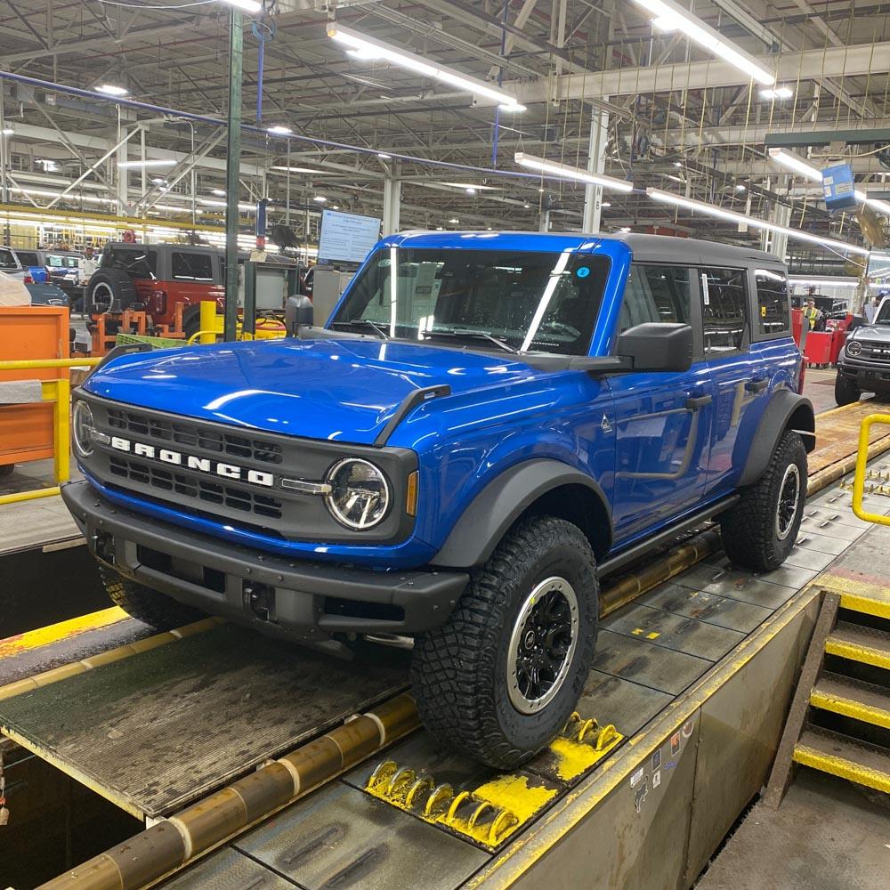 Ford Bronco 11/28/2022 Build Week image