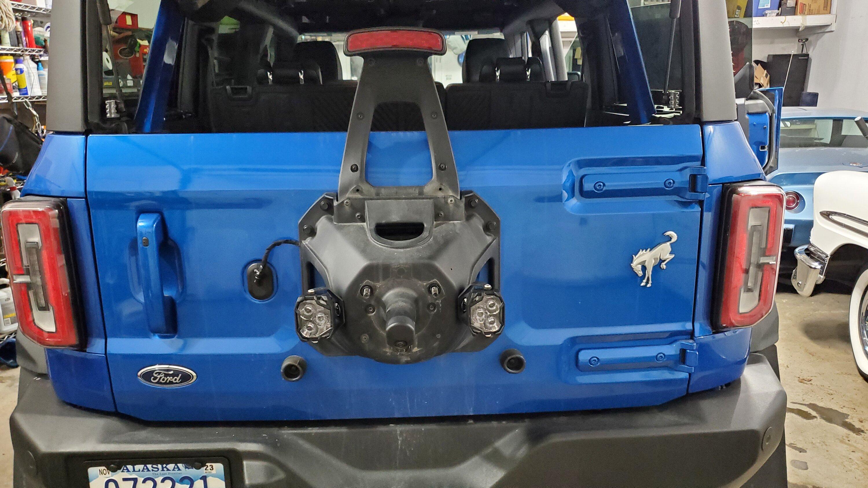 Ford Bronco Anyone removed their Ford tailgate folding table? 20221221_174924