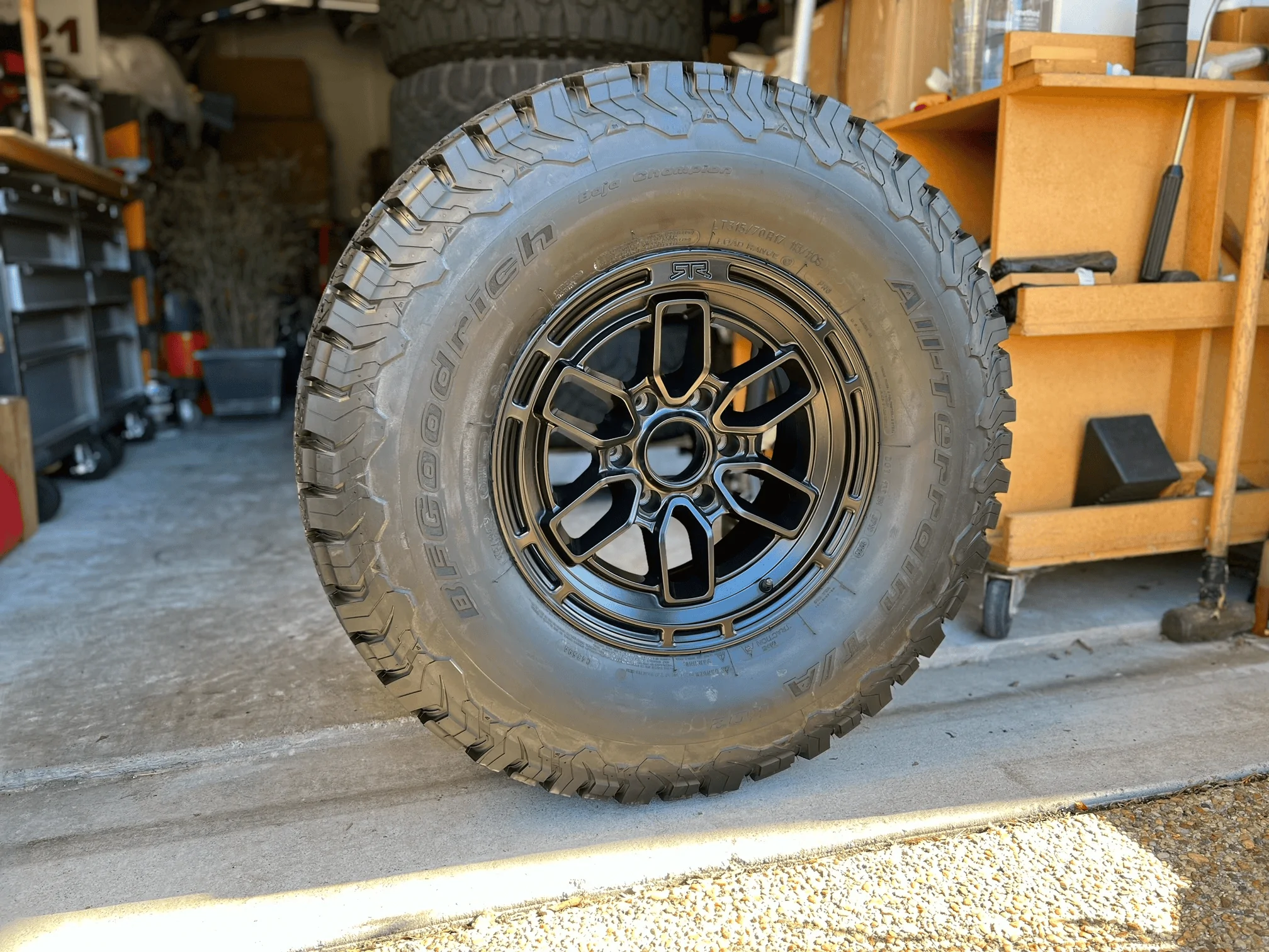 Ford Bronco 35" or close+ Non E rating tires?  Anything Decent exist? 1674851312419
