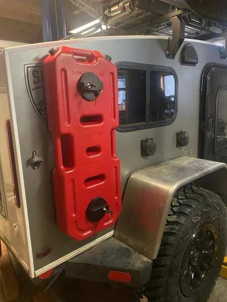 Ford Bronco Dual Jerry can holders - options? 1674864721717