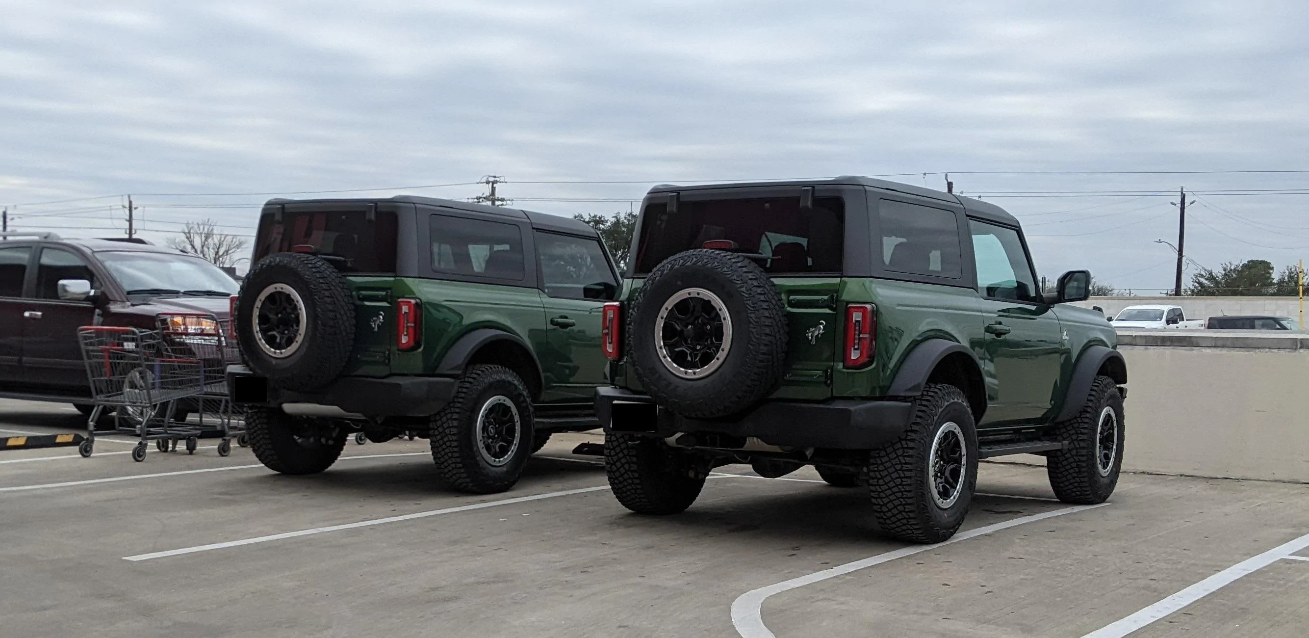 Ford Bronco ERUPTION GREEN Bronco Club PXL_20230127_174346788~2