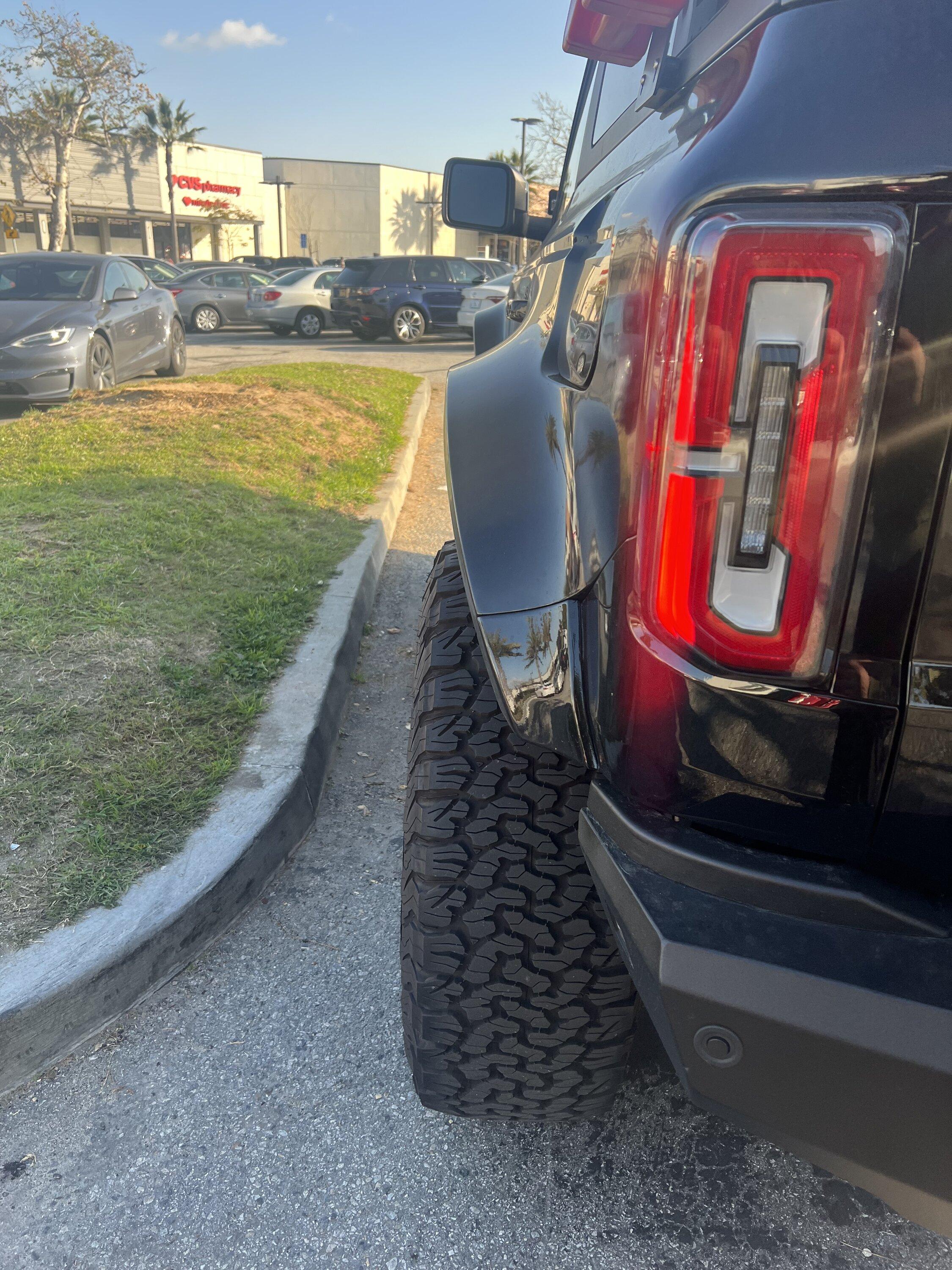 Ford Bronco 2 Door Bronco Build | ADV Fiberglass Fenders | 35's | KO2 | SVC | IAG and More... 3CE82652-F660-4416-B5DB-323D73C3EA3E