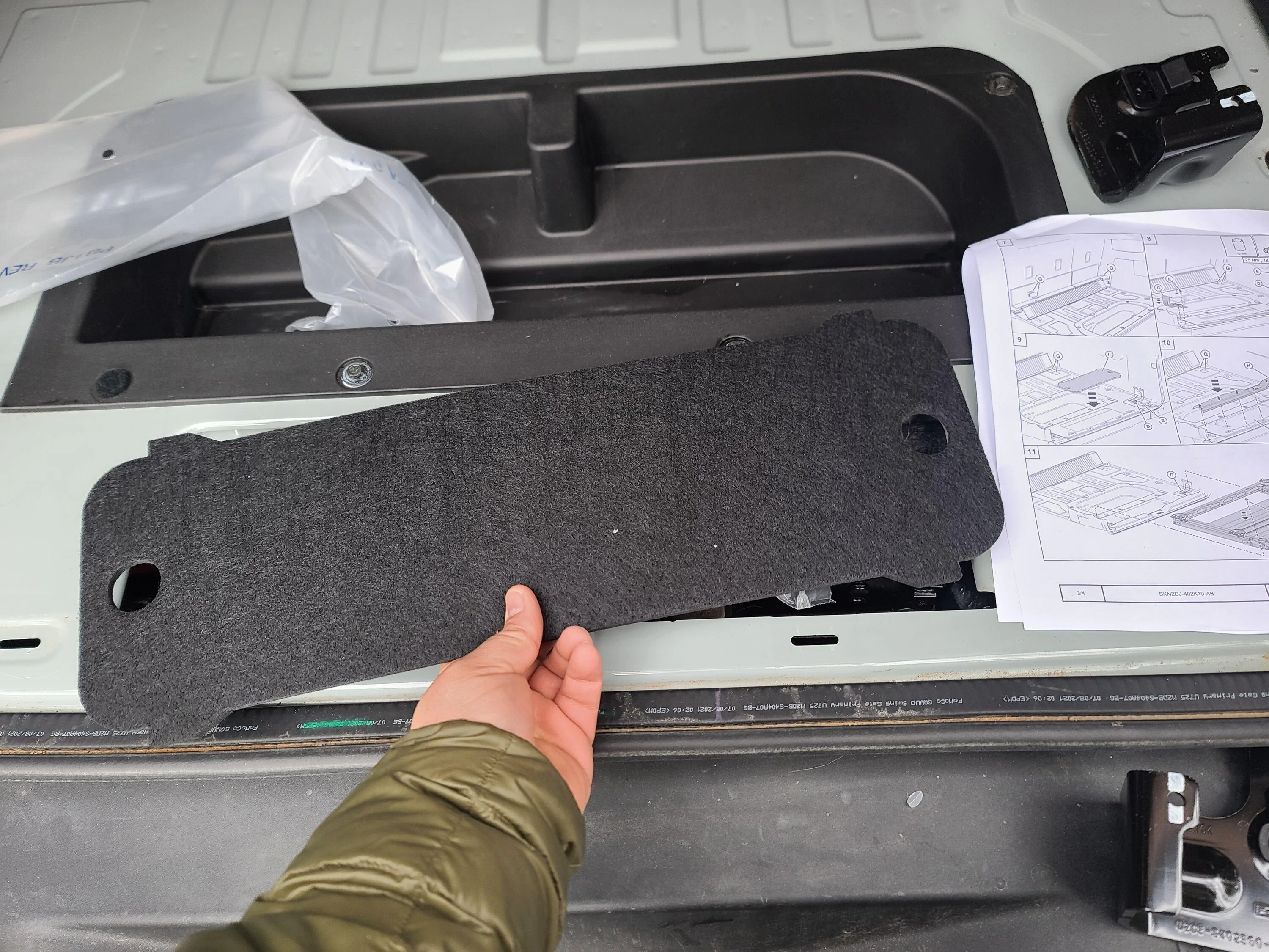 Ford Bronco Slide out tailgate install - '21 BL Sas 20230128_132849