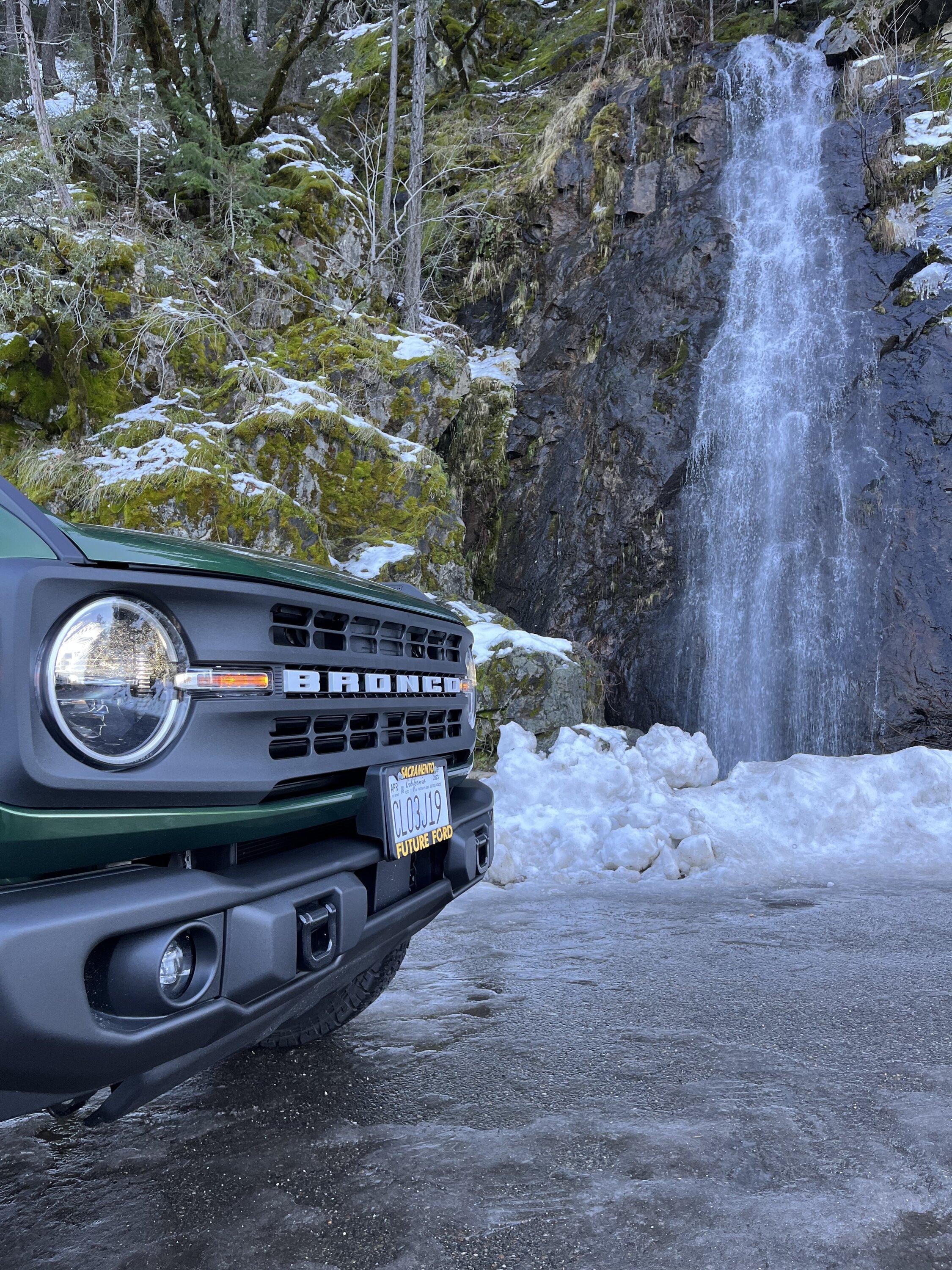 Ford Bronco ERUPTION GREEN Bronco Club 04312001-D6E4-43C9-9CCE-6947CB373715