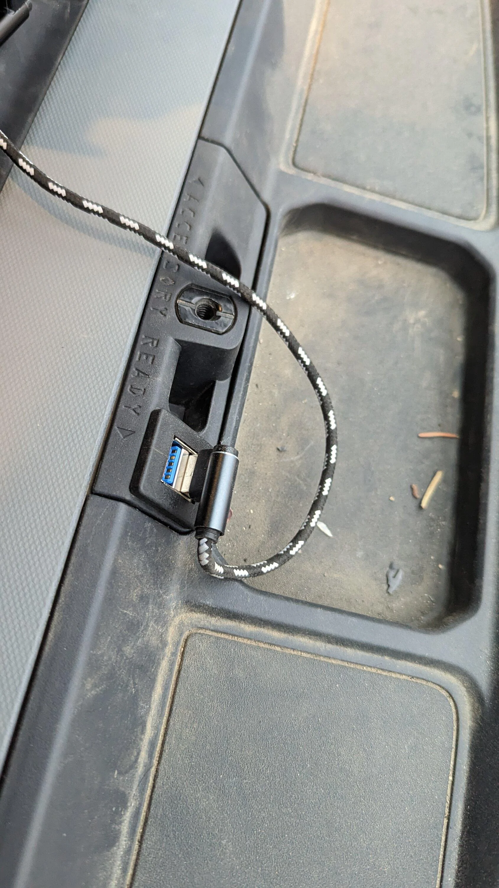 Ford Bronco Installing USB plug on the top of the dash, like the Lux package -- DIY install how-to & photos PXL_20221218_233547508 (1)