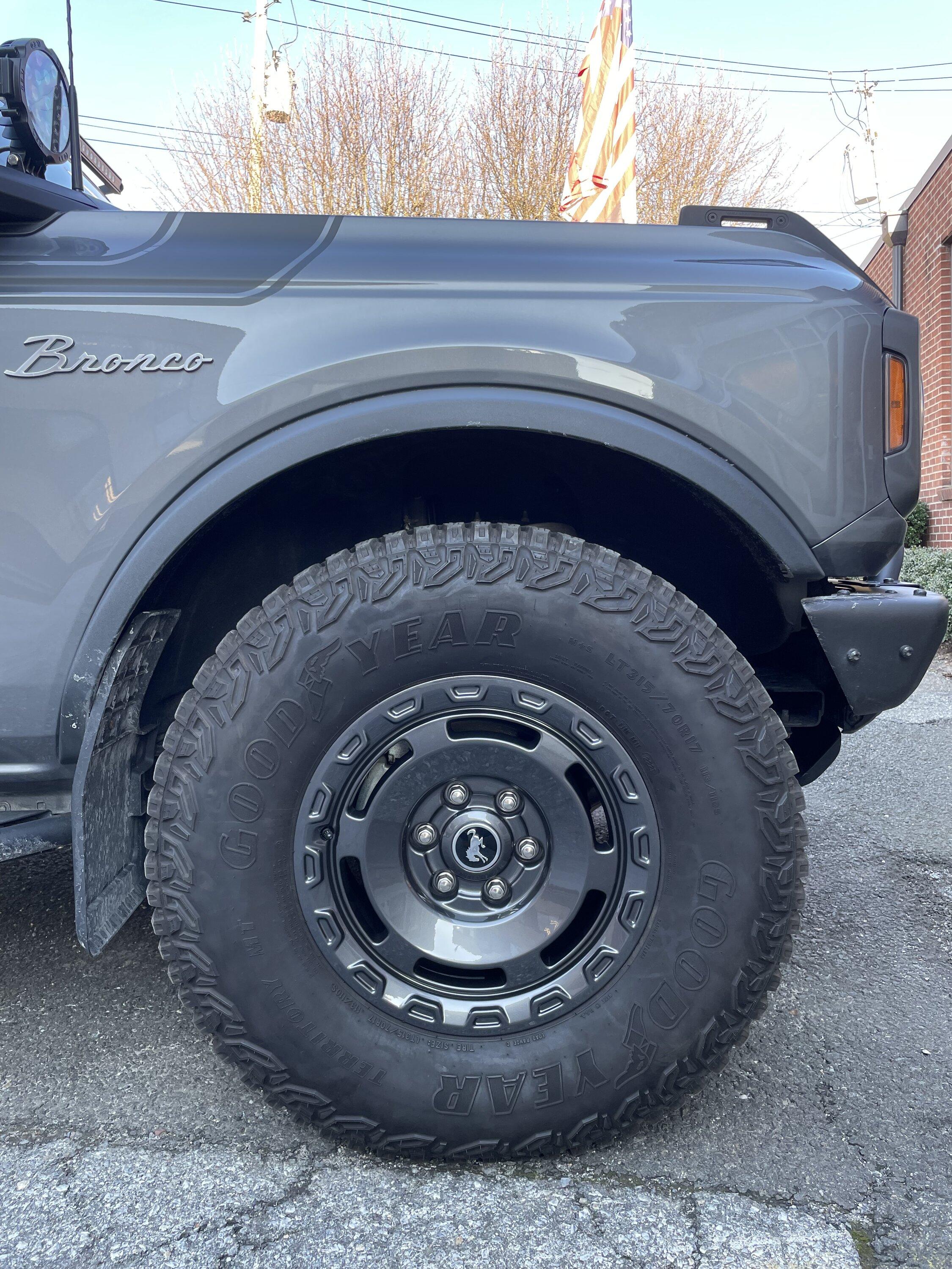 Ford Bronco BadSquatch gets Everglades shoes B0E91250-1DF2-48C4-A271-64D4FEAF9E6B