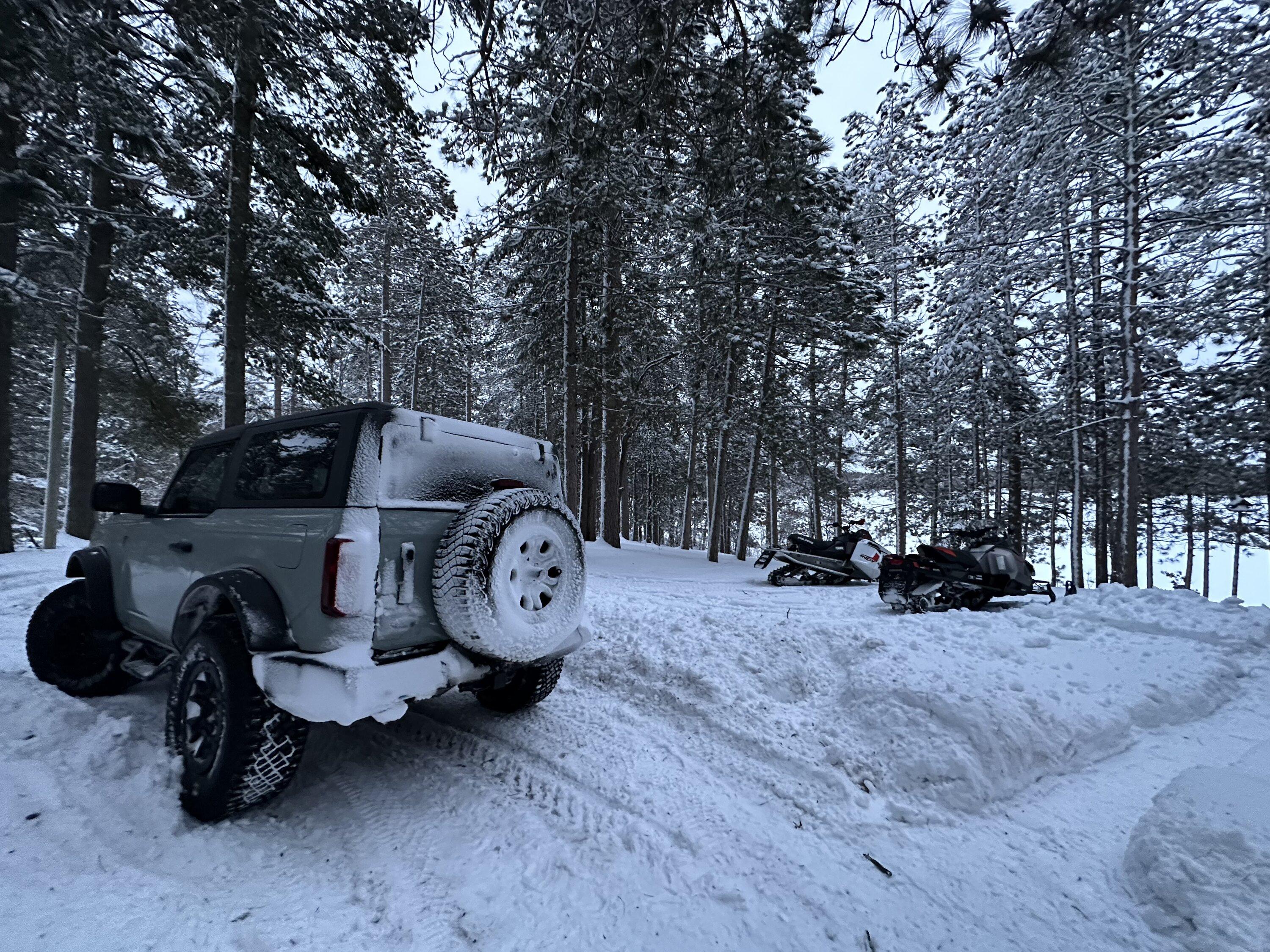 Ford Bronco 5/9 Build Week group. (ManSquatch Week) 1675129061815