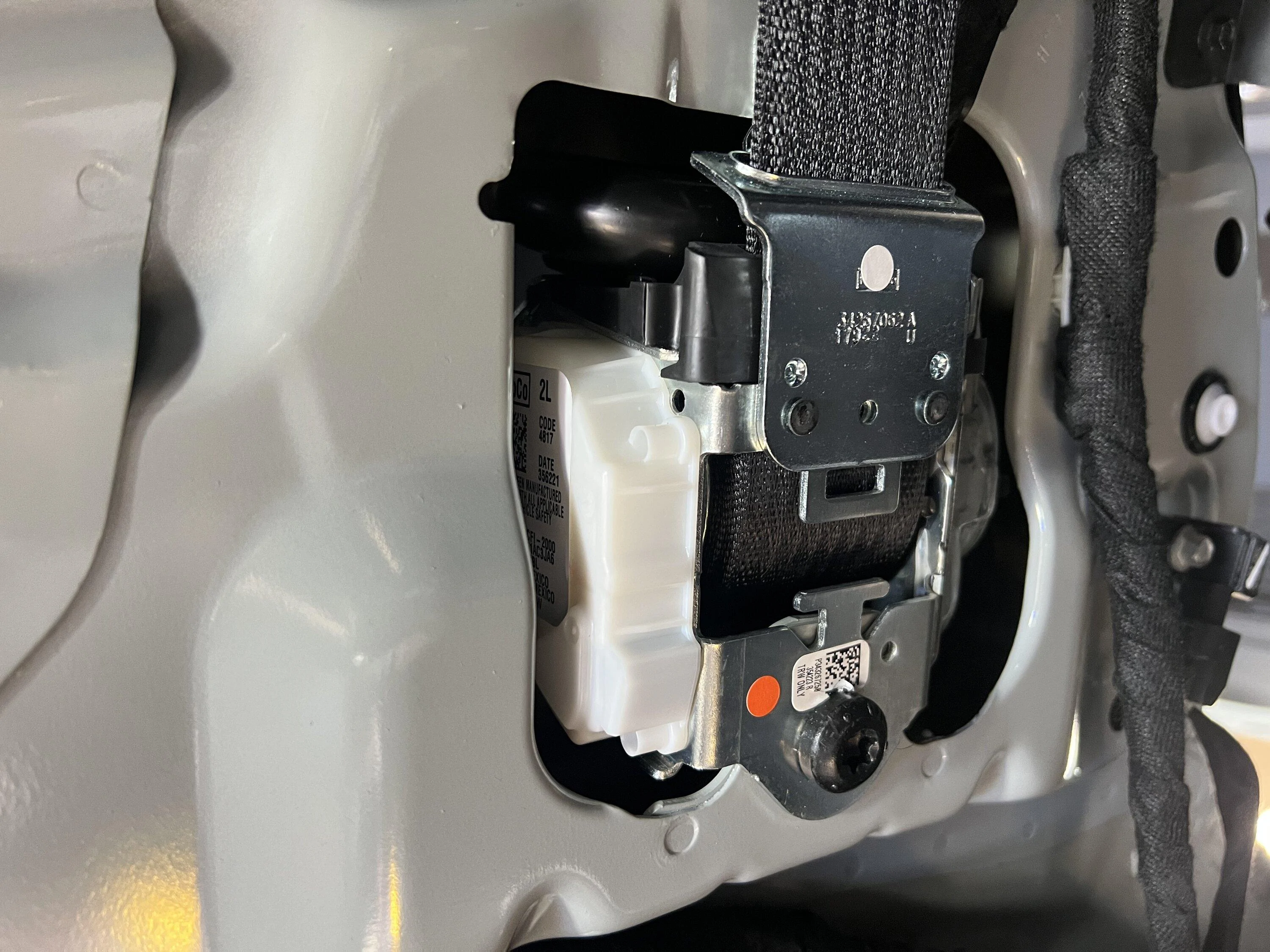Ford Bronco Bronco audio upgrade build: Hertz woofers, Audison tweeters, Rainbow midrange, AudioControl amp, JL EC97D2CC-9BEE-4A21-8678-D1FA11B769FF