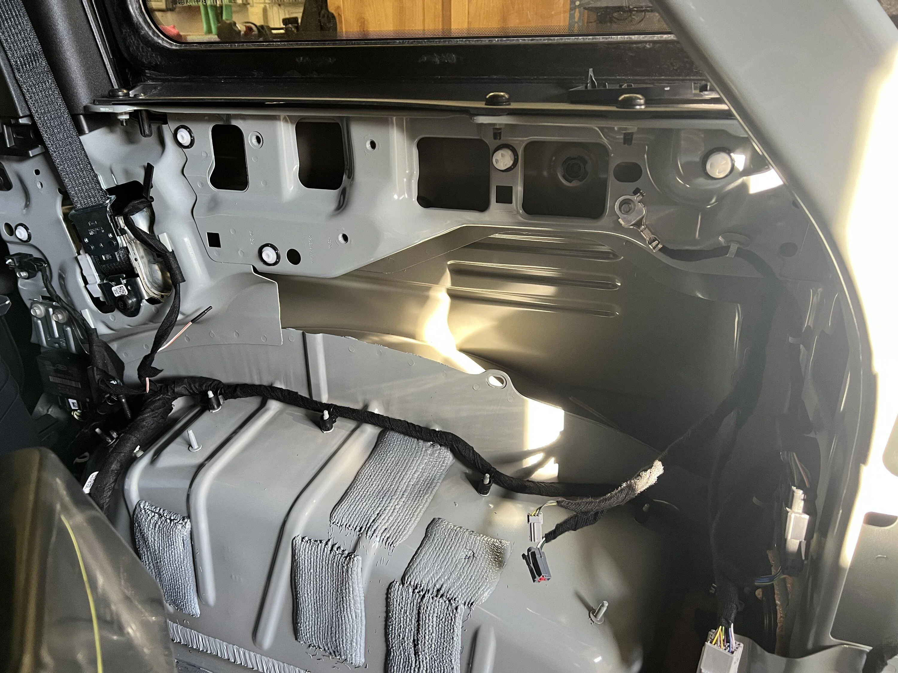 Ford Bronco Bronco audio upgrade build: Hertz woofers, Audison tweeters, Rainbow midrange, AudioControl amp, JL 182FB7F2-E142-4ED9-8043-1F9D28422630