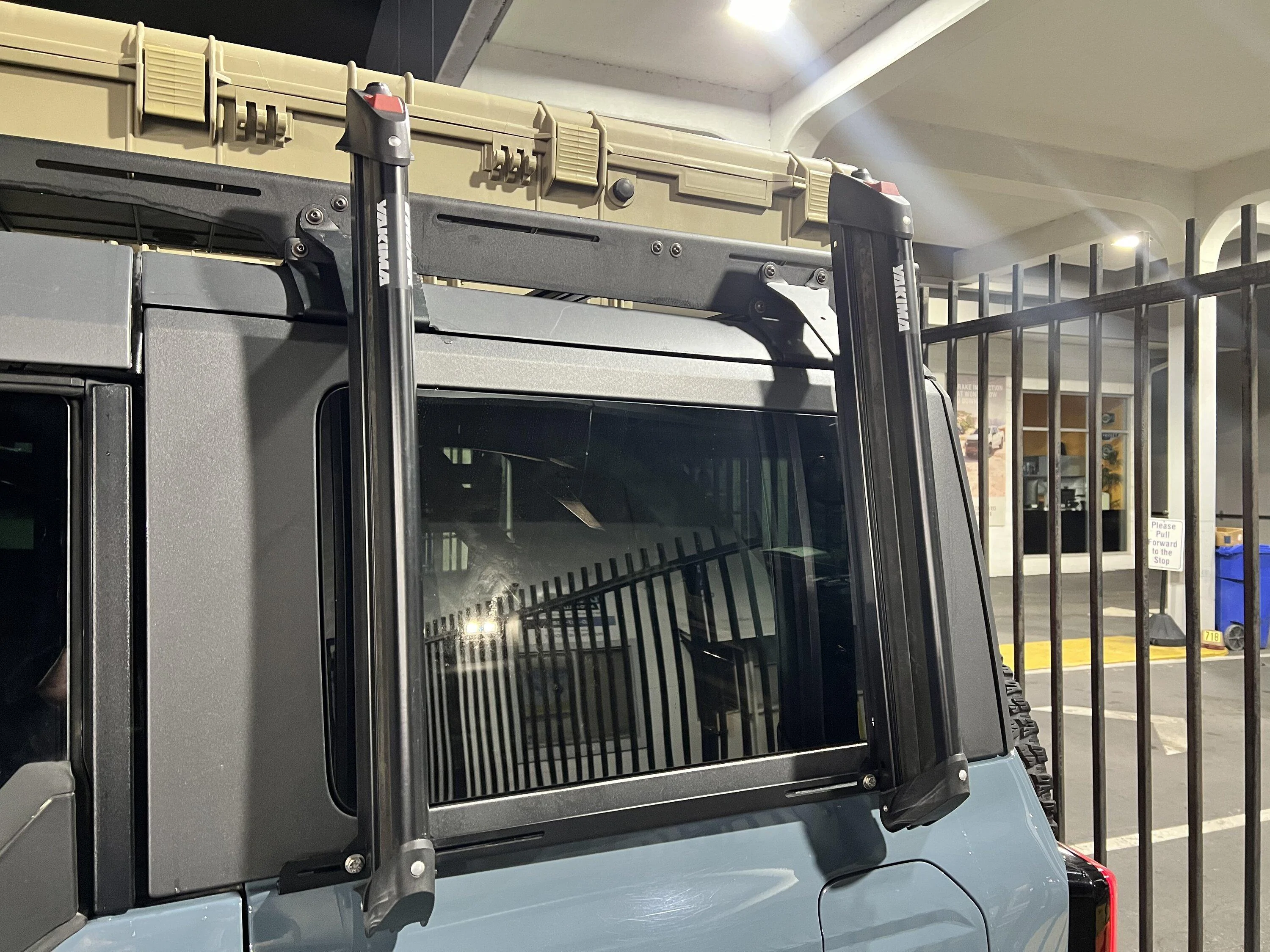 Ford Bronco Trailrax Pakrax snowboard mount installed 55EB75E9-84E6-4CA0-80B7-B08A40527904