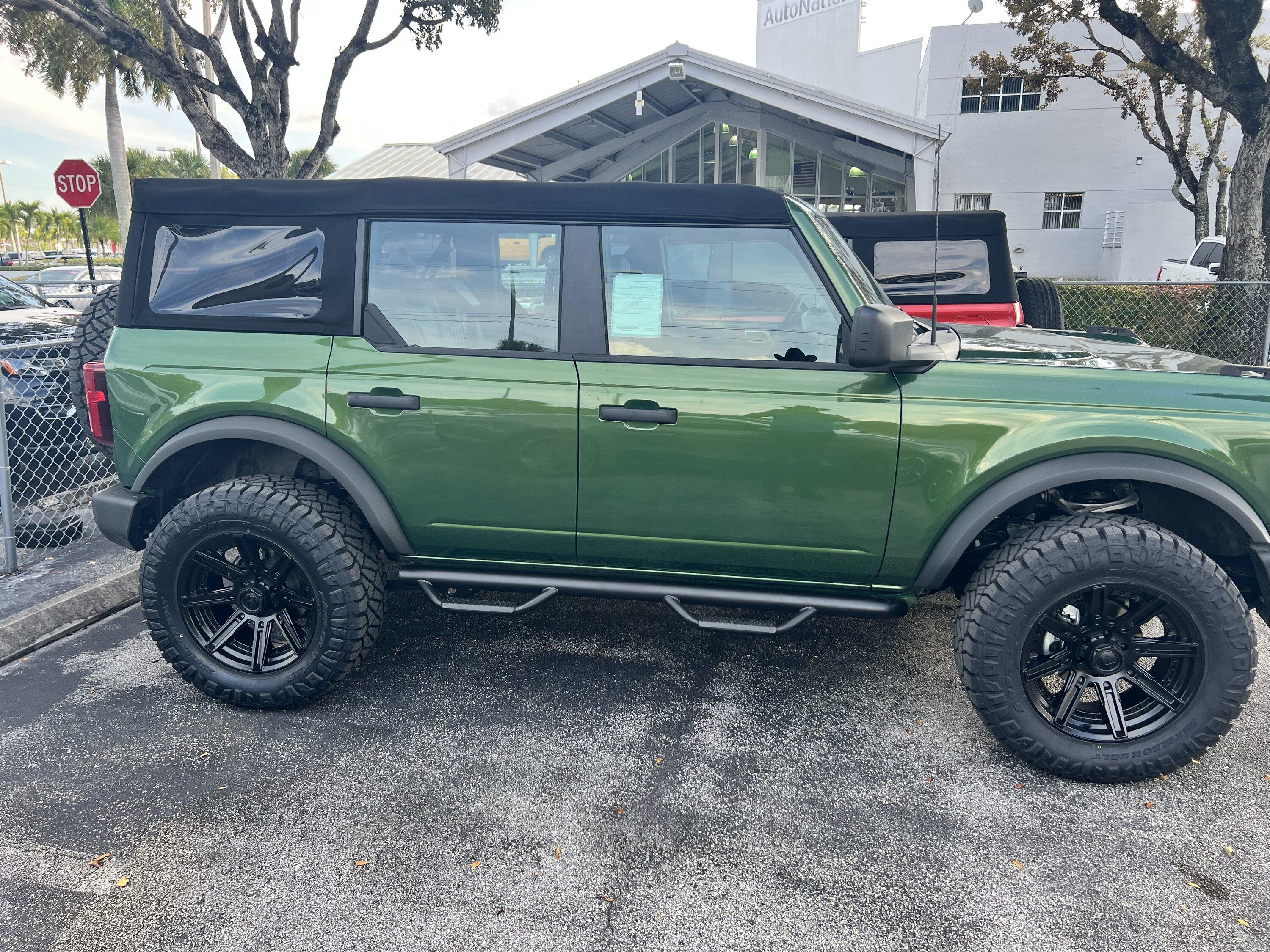 Ford Bronco ERUPTION GREEN Bronco Club AEF6CBBE-A0BF-4FBD-9A0C-6577741C60C4