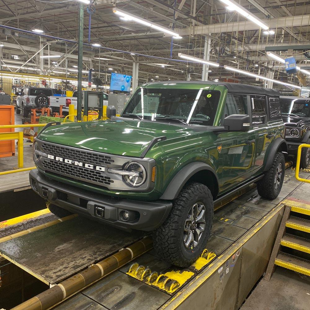 Ford Bronco ERUPTION GREEN Bronco Club IMG_3901.JPG