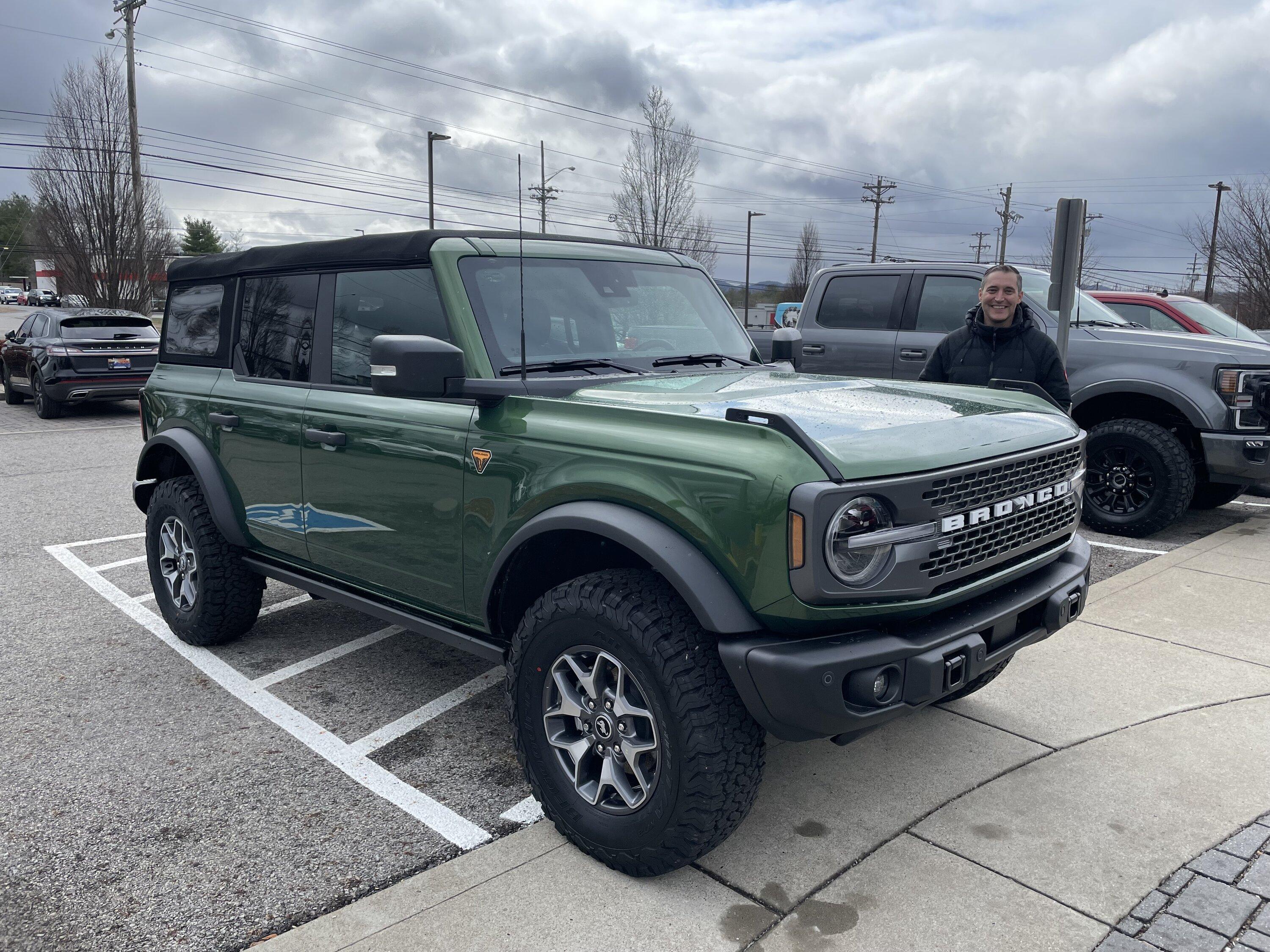 Ford Bronco ERUPTION GREEN Bronco Club IMG_3978.JPG