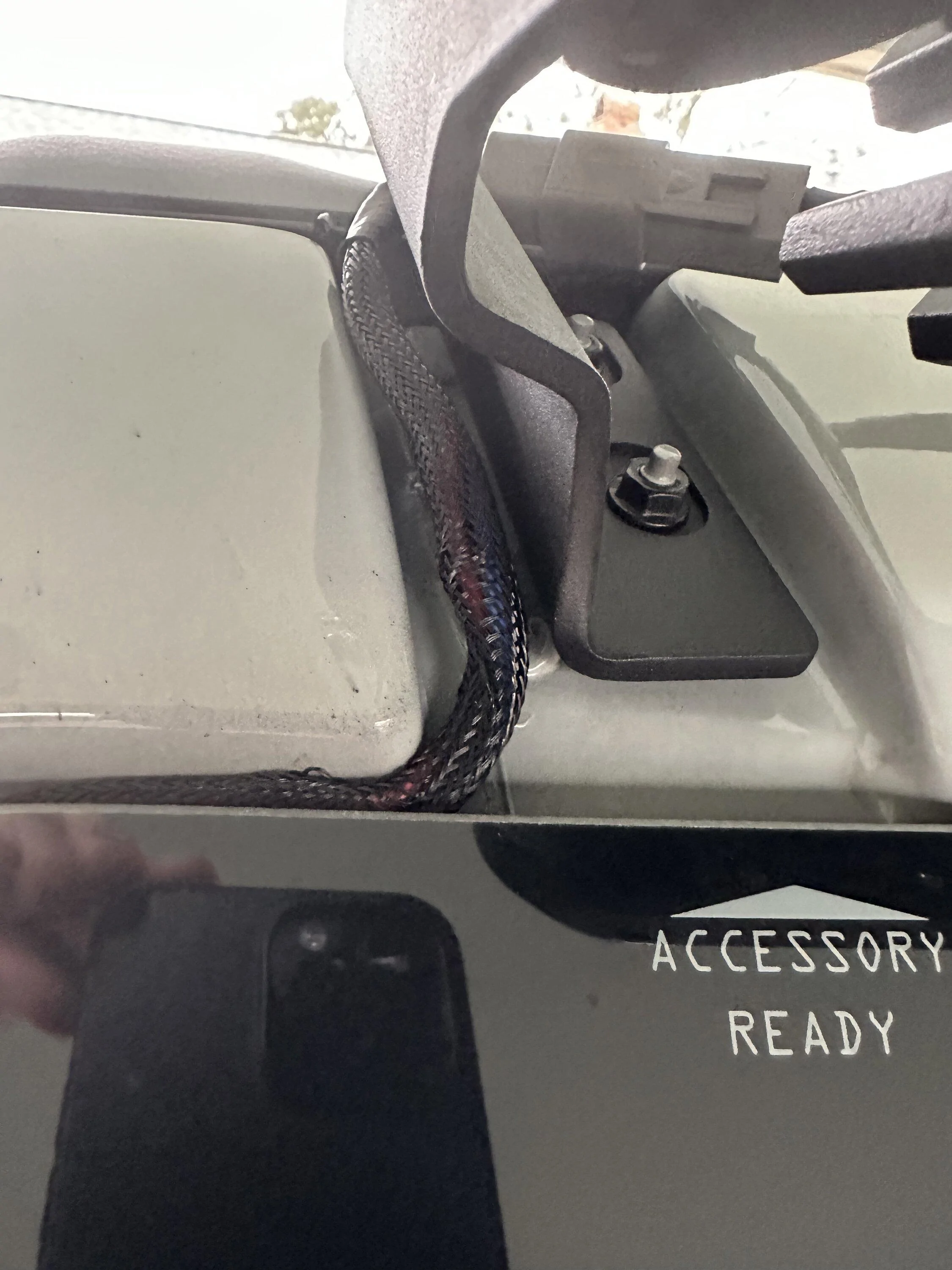 Ford Bronco Some install notes on the Diode Dynamic Cross-link light bar IMG_2739