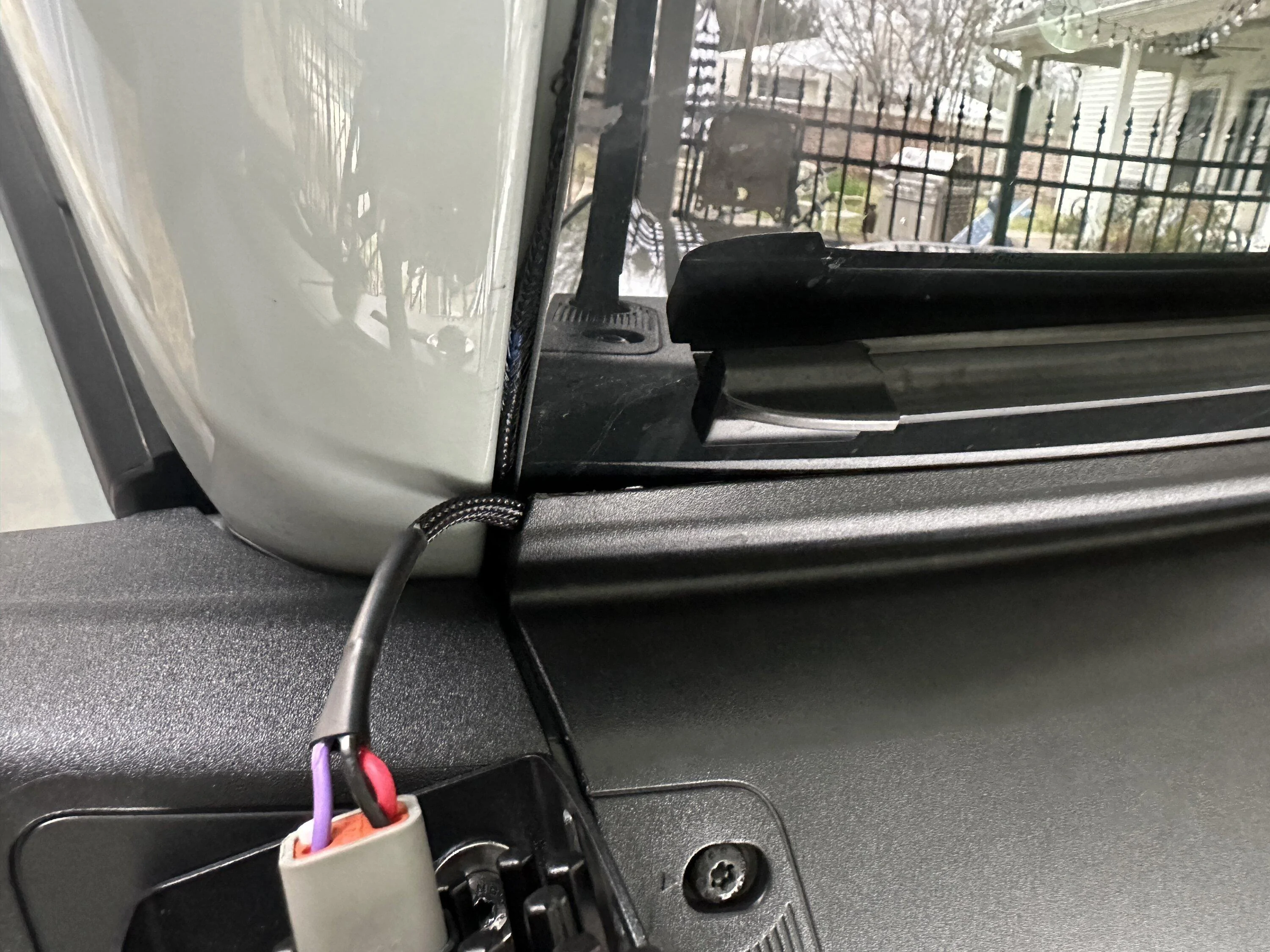 Ford Bronco Some install notes on the Diode Dynamic Cross-link light bar IMG_2745