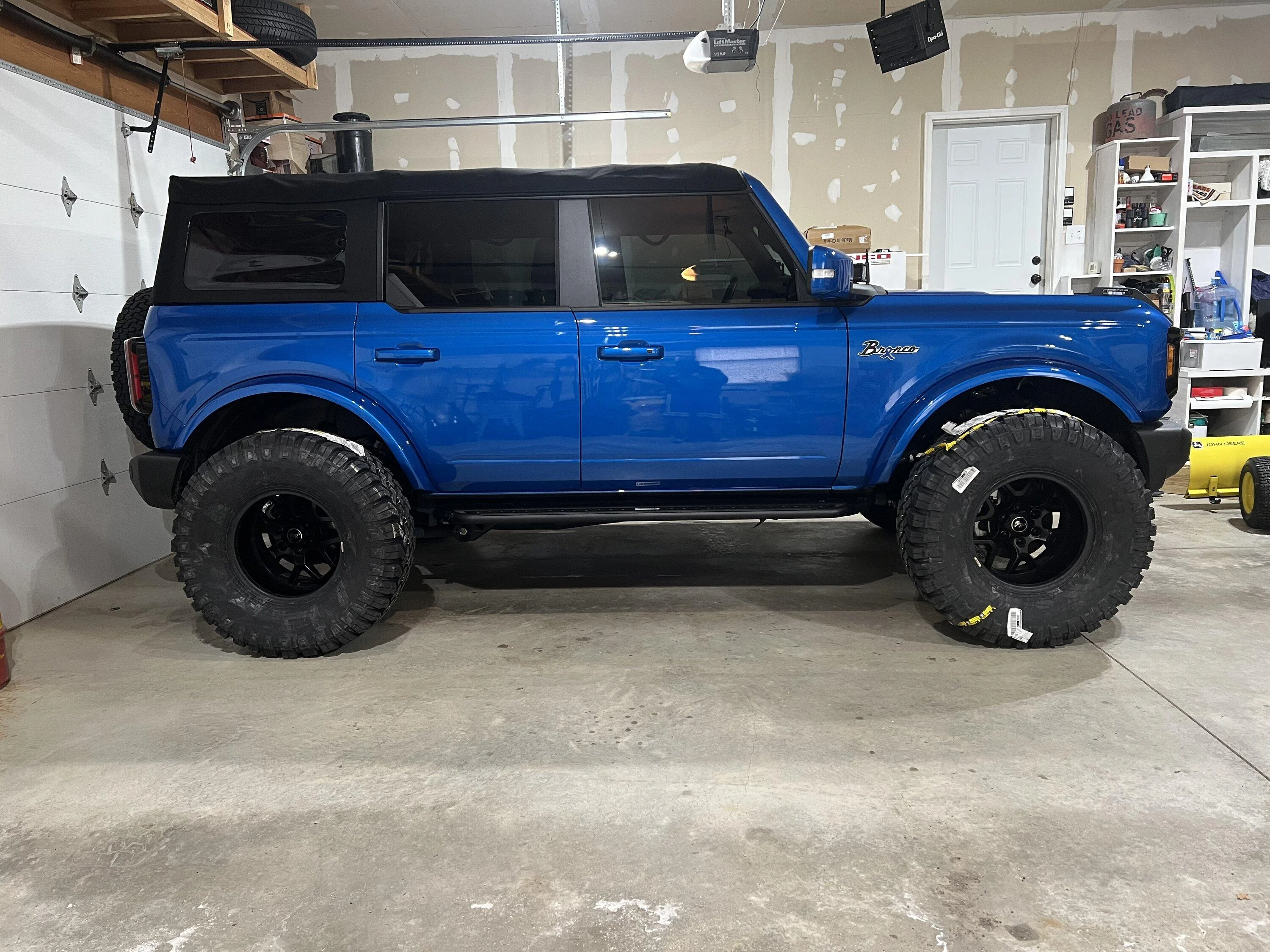 Ford Bronco Will these 35’s fit without issues? C41812E6-7DC2-42BA-95CD-1030831D0123