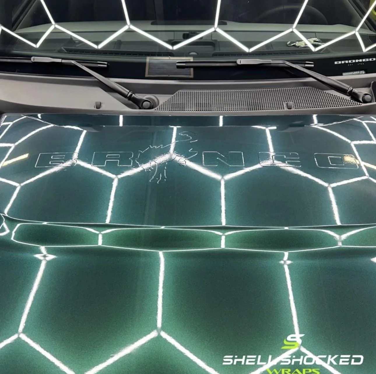 Ford Bronco It’s a wrap! 2-Tone Bronco Badlands in 3M matte pine green + TeckWrap glossy green black silk FD6DBD1D-D3DB-4450-AAB8-1DE4851C32FD