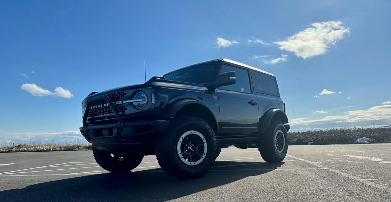 Ford Bronco Bronco Team 2 door. 1C4AEEEA-BAAA-4784-980A-453CE4F82726