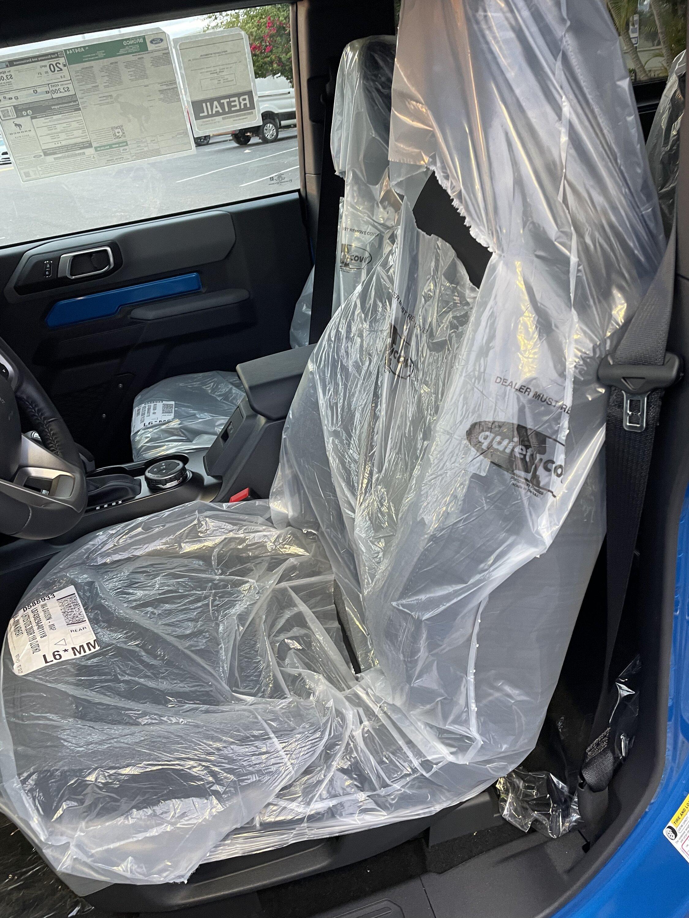 Ford Bronco 12/19/2022 build week group AC929157-4F24-4799-A905-22F151701A90
