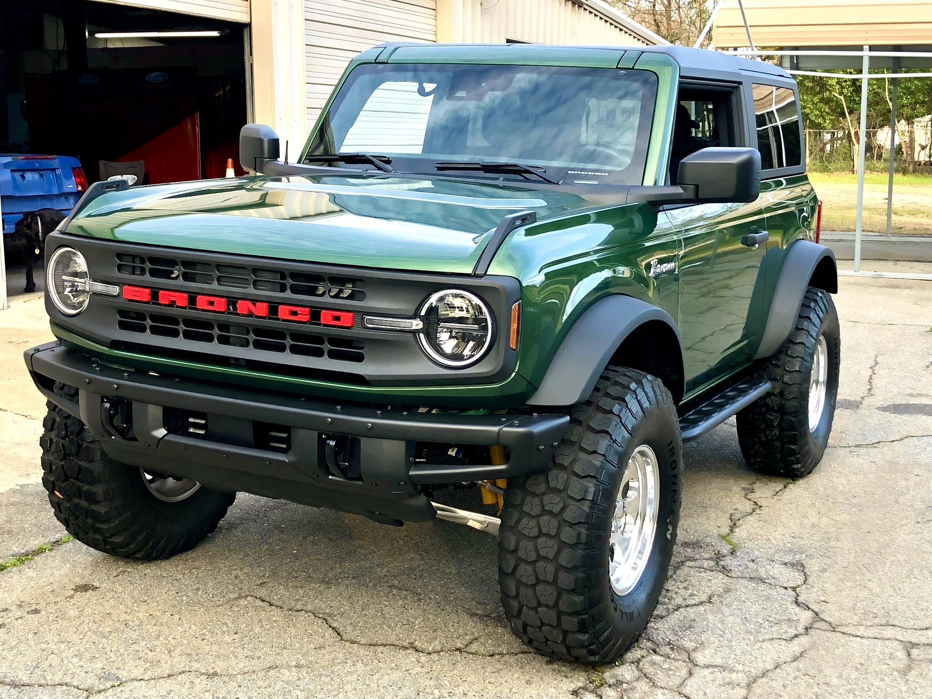 Ford Bronco Retro themed 2Door Eruption Green basequatch progress 30685B6E-A4F5-4A1A-B9E8-99D32E59216E