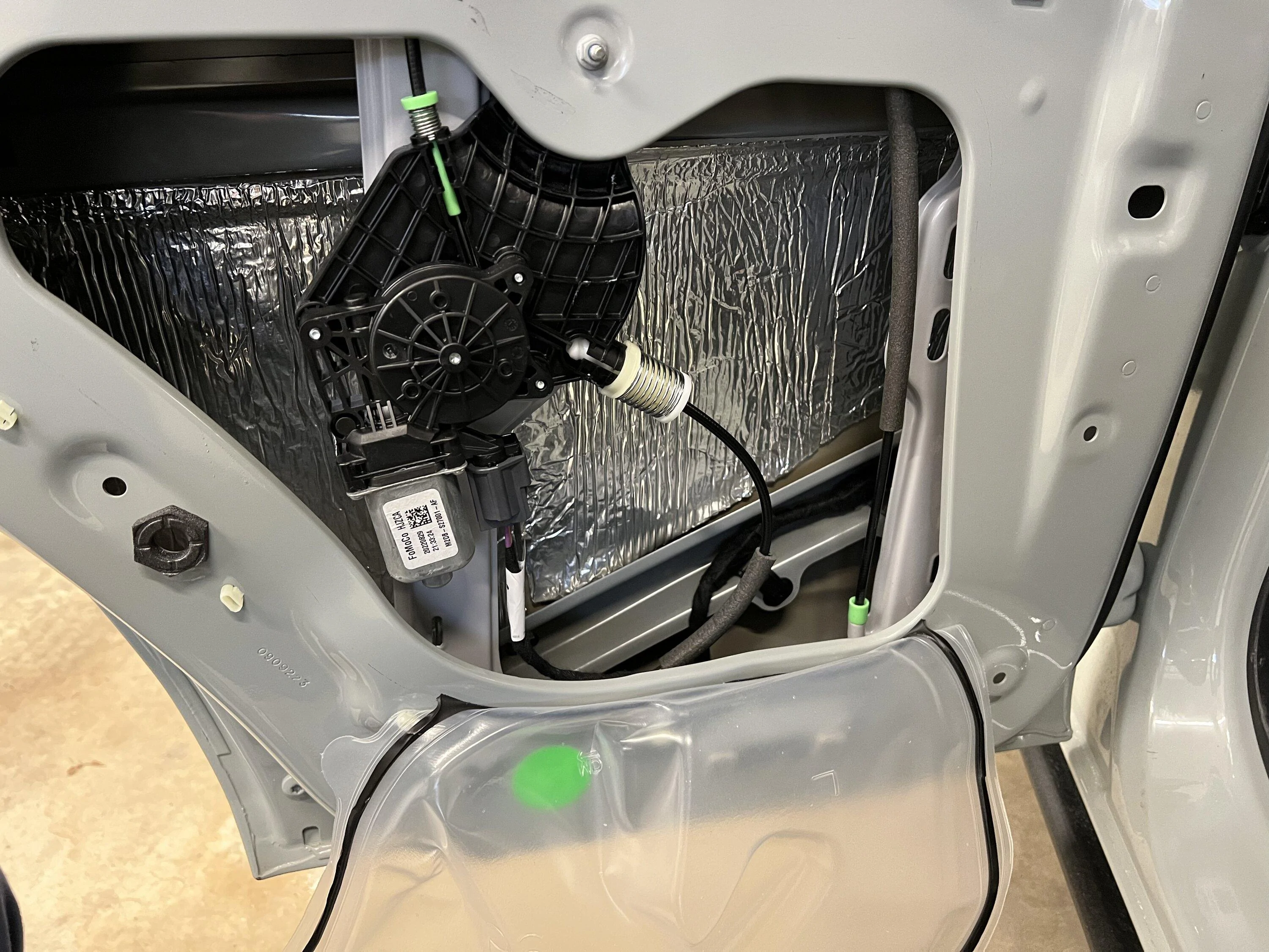 Ford Bronco Bronco audio upgrade build: Hertz woofers, Audison tweeters, Rainbow midrange, AudioControl amp, JL 0210ED9E-B9F8-45FB-B898-0AF4516EAB02