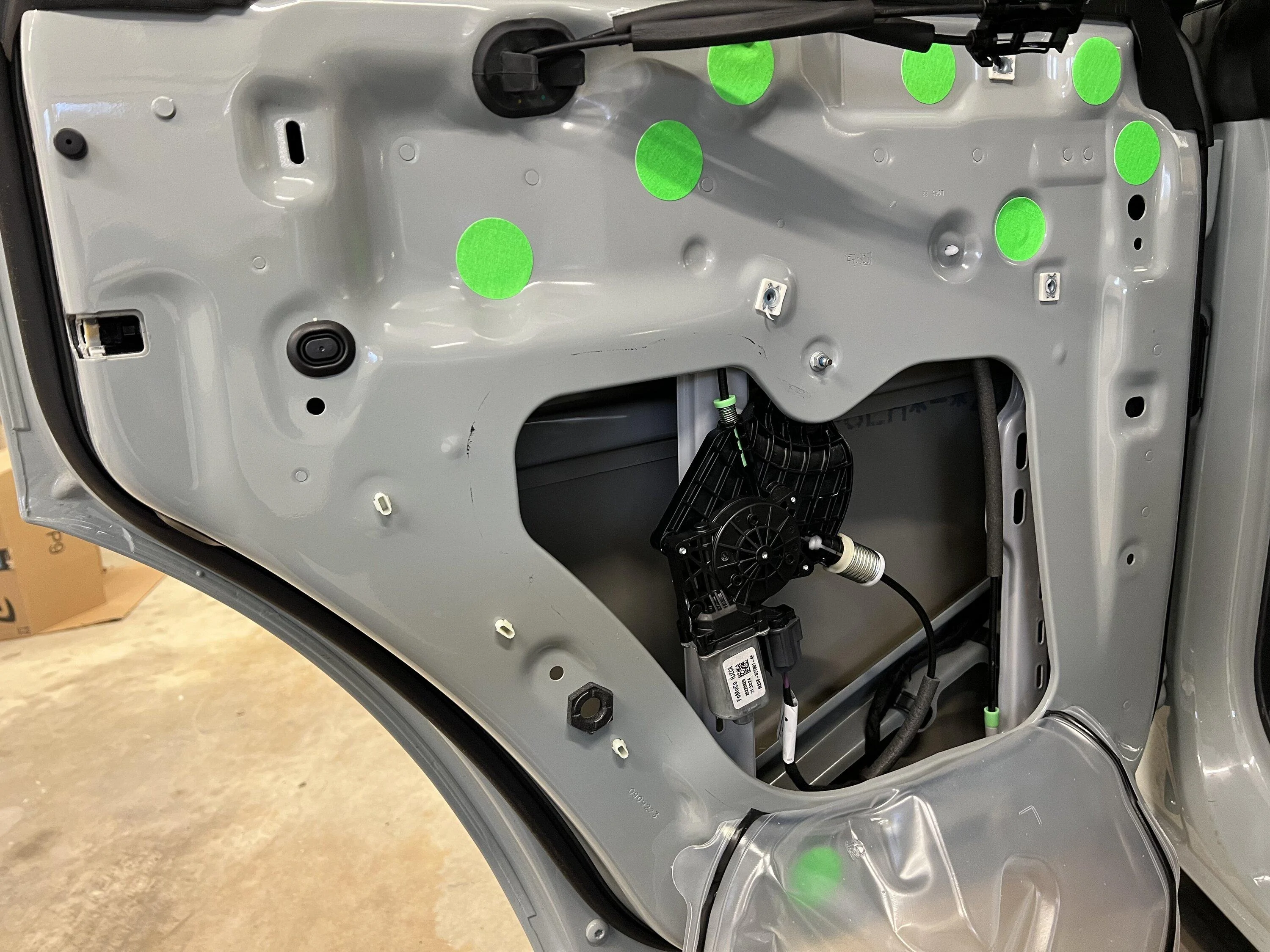 Ford Bronco Bronco audio upgrade build: Hertz woofers, Audison tweeters, Rainbow midrange, AudioControl amp, JL 92F8F1E4-8FFB-4BA9-9C78-28CA2A0FAAE8