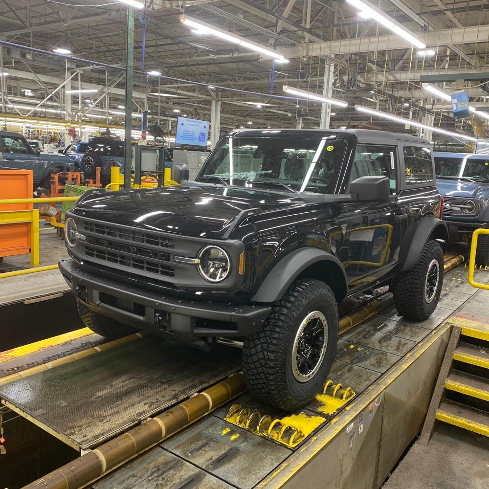 Ford Bronco 12/19/2022 build week group 38CB44B1-7857-4374-9871-AD94694F6EF6