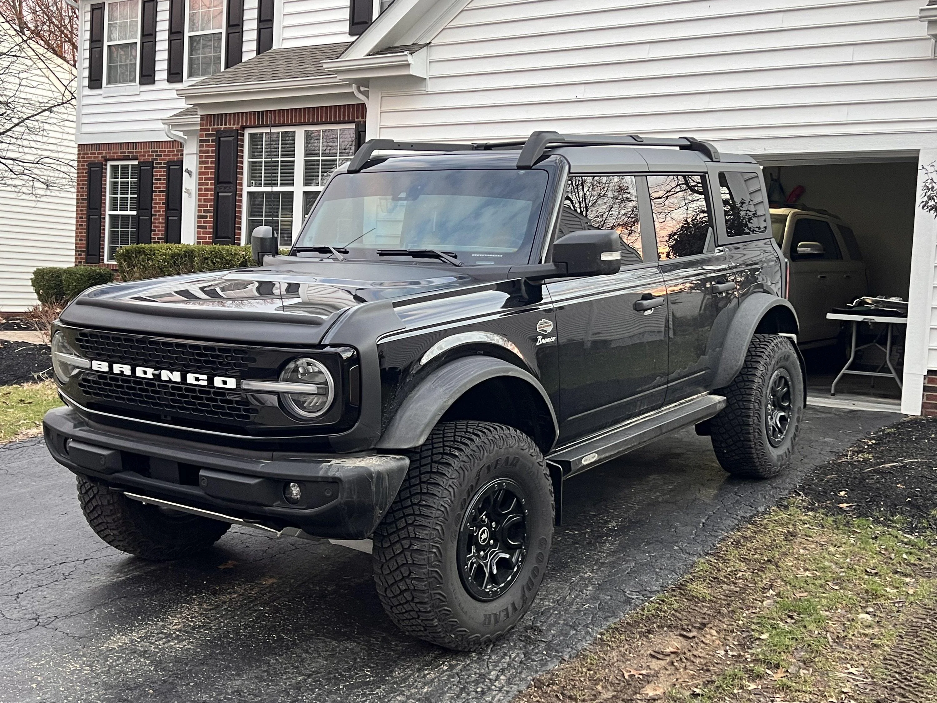 Ford Bronco Show us your installed wheel / tire upgrades here! (Pics) DFBB9438-7F63-4F22-B241-BE0D3CF92538