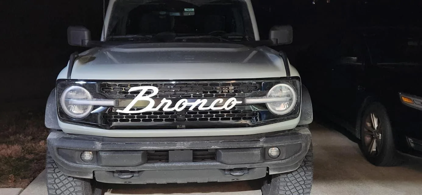 Ford Bronco Cool grill, bro 631B2882-2EE6-45C9-8BC5-3E21C5127B03