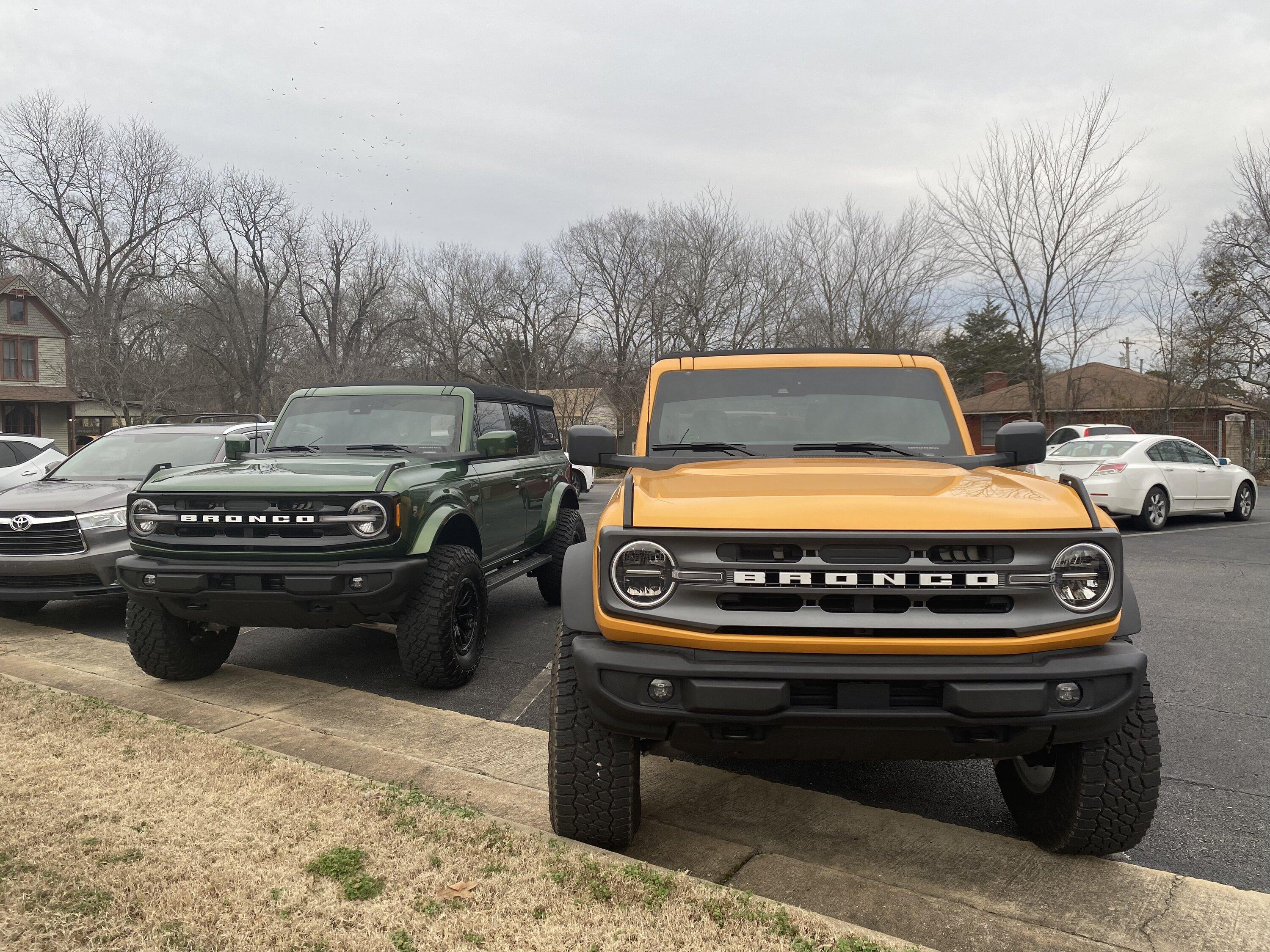 Ford Bronco Weird Request - Eruption Green & Cyber Orange side-by-side pics? 2998BC78-6283-443A-B83B-C90A809009AC