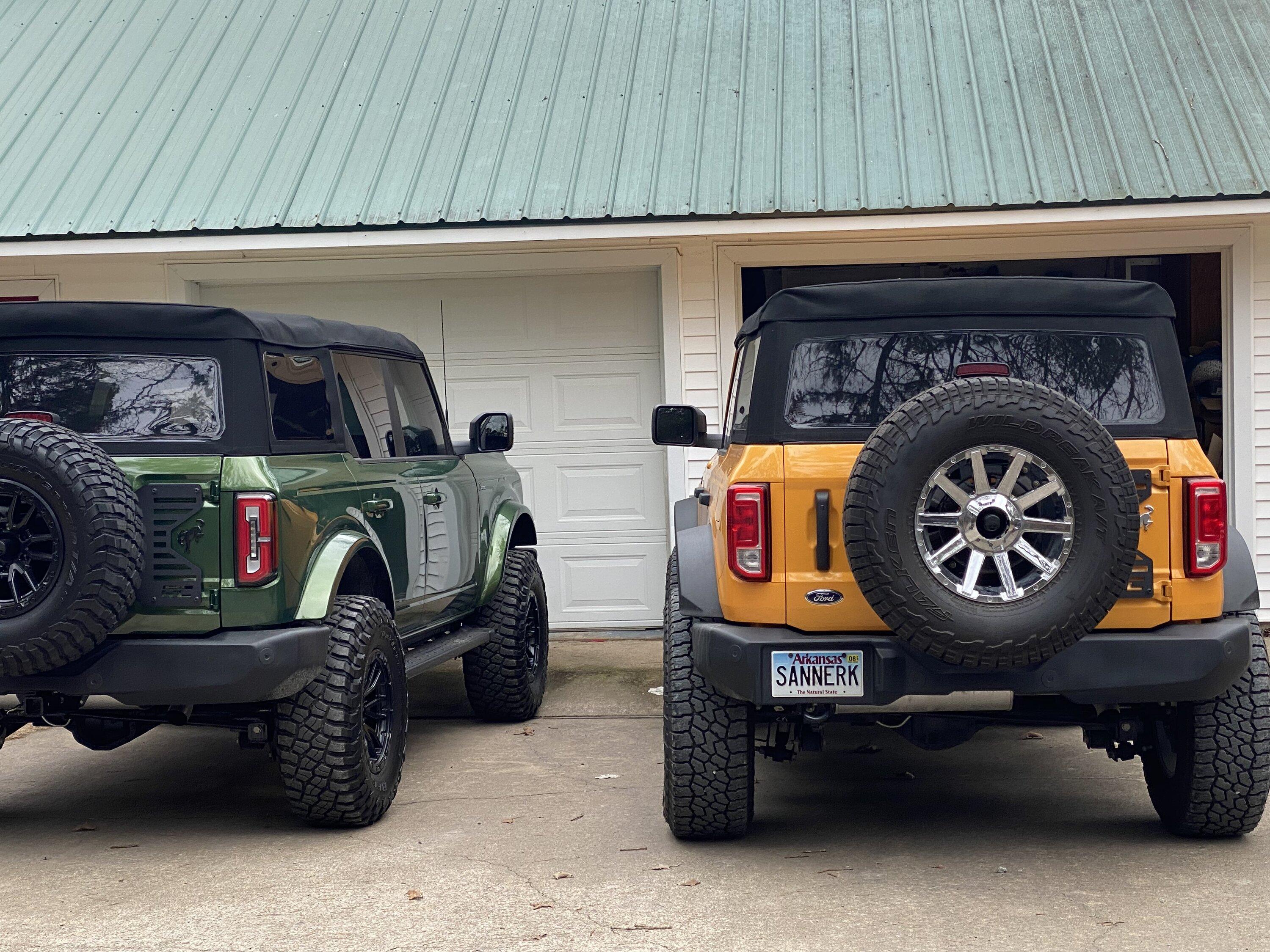 Ford Bronco Weird Request - Eruption Green & Cyber Orange side-by-side pics? 6D327A88-9E83-49C8-B28B-DD9476B6F8EB