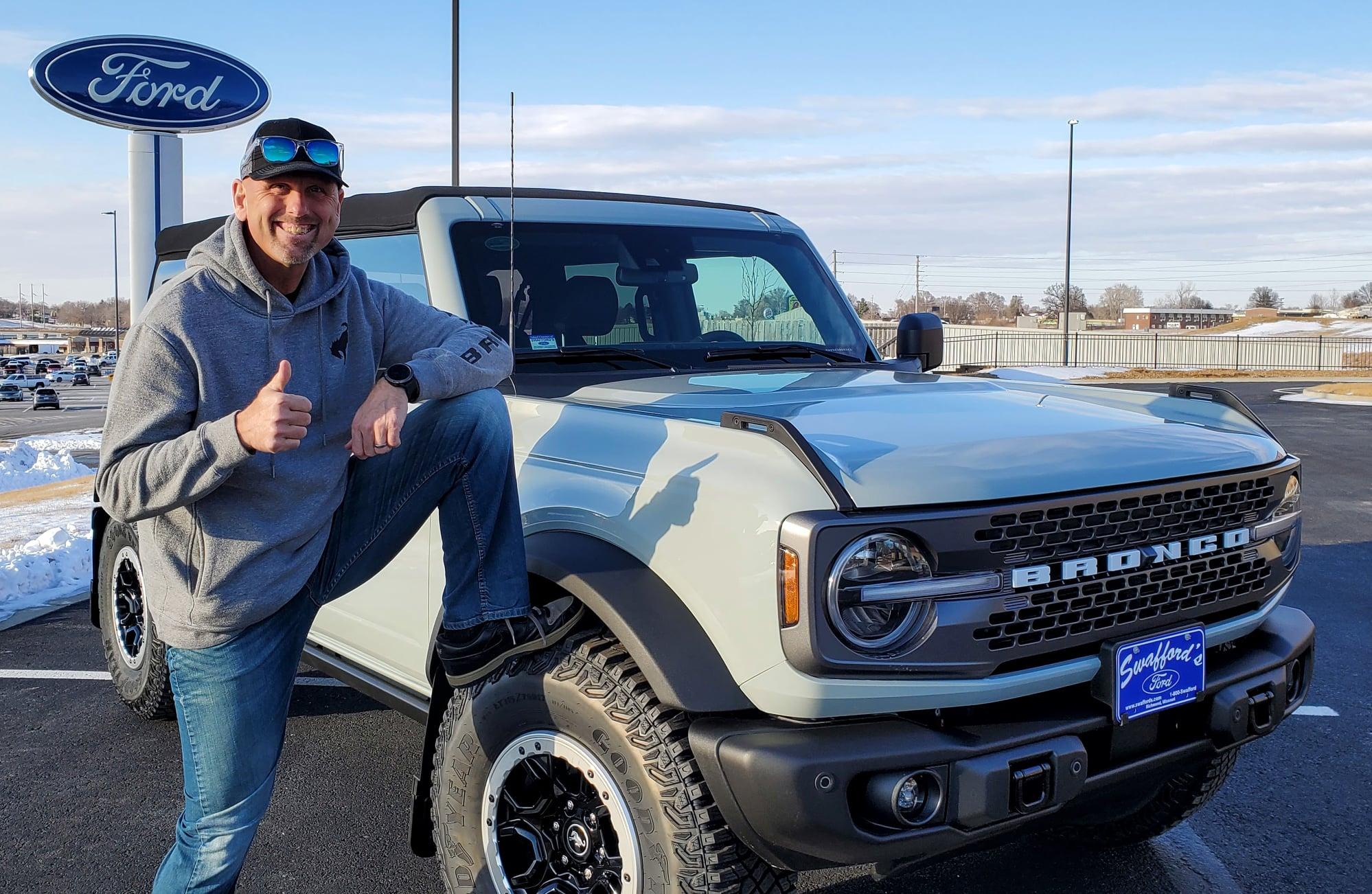 Ford Bronco Bronco First-Year Review Pics & Video : Couldn't be any happier! broncooutsidedealershi