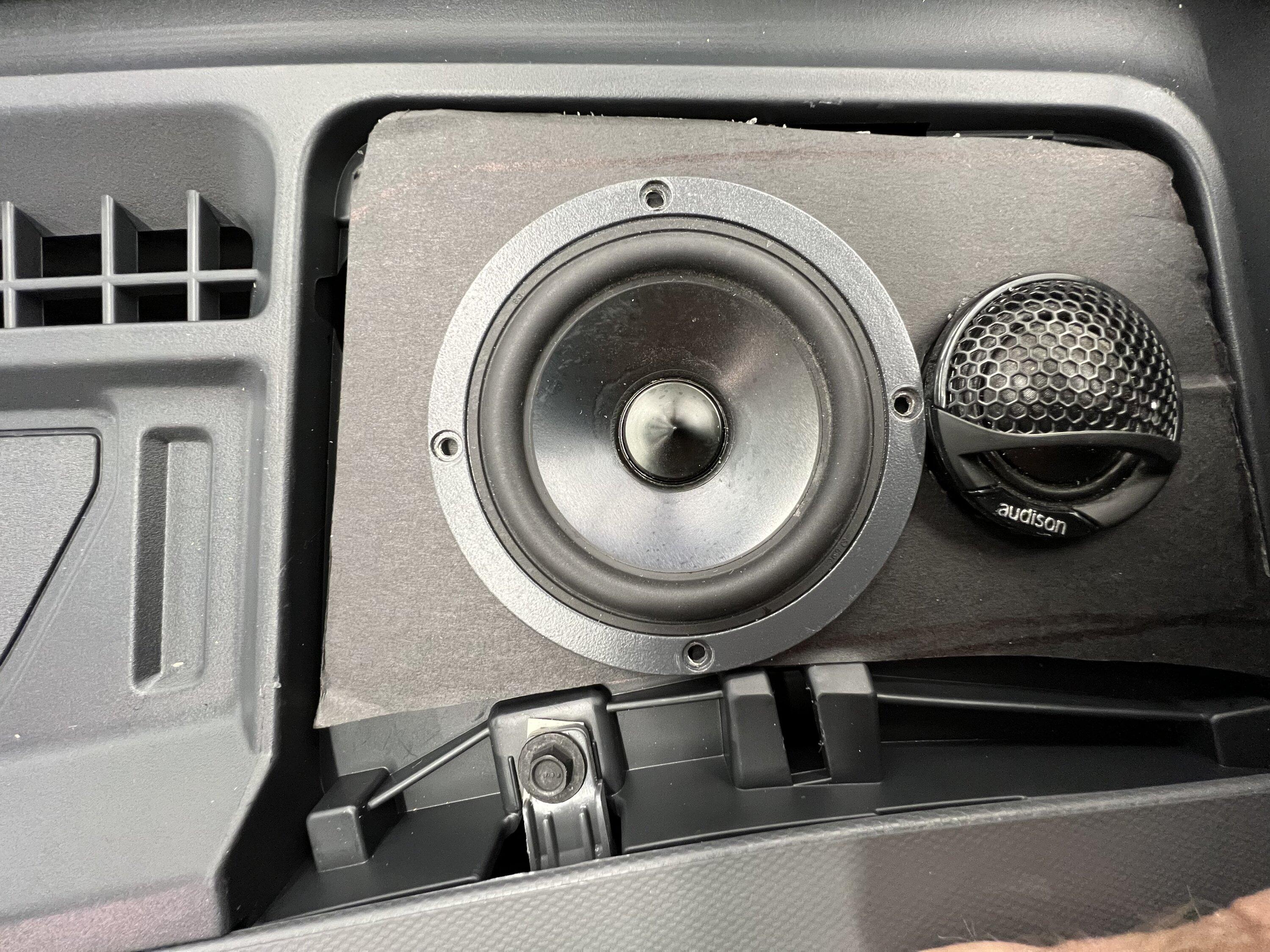 Ford Bronco Dash midrange / tweeter modification pods Rainbow 3” / Audison 2.1 24F53D87-5AD3-460E-BC63-317D8B7E86D6